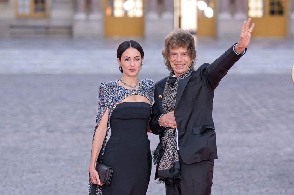 Mick Jagger Ist über Beide Ohren Verliebt So Glücklich Macht Ihn Seine 43 Jahre Jüngere Partnerin