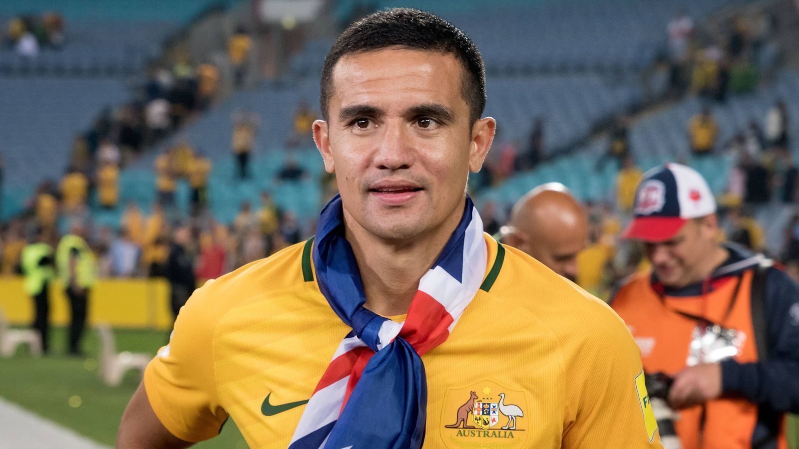 
                <strong>Australien: 27,65 Jahre</strong><br>
                Jüngster Spieler: Daniel Arzani, 19 Jahre (4.1.1999)Ältester Spieler: Tim Cahill (Bild), 38 Jahre (6.12.1979)
              