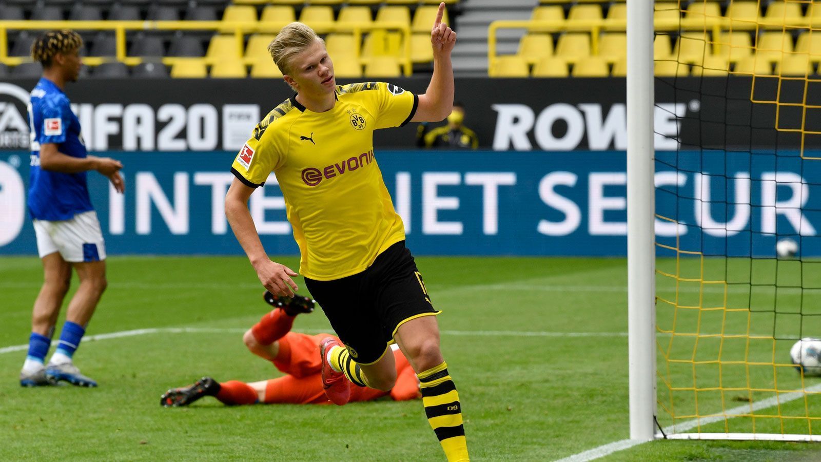 
                <strong>Platz 7: Erling Haaland</strong><br>
                 - Verein: Borussia Dortmund - Marktwertsprung: + 8 Millionen Euro - Marktwert: 80 Millionen Euro
              