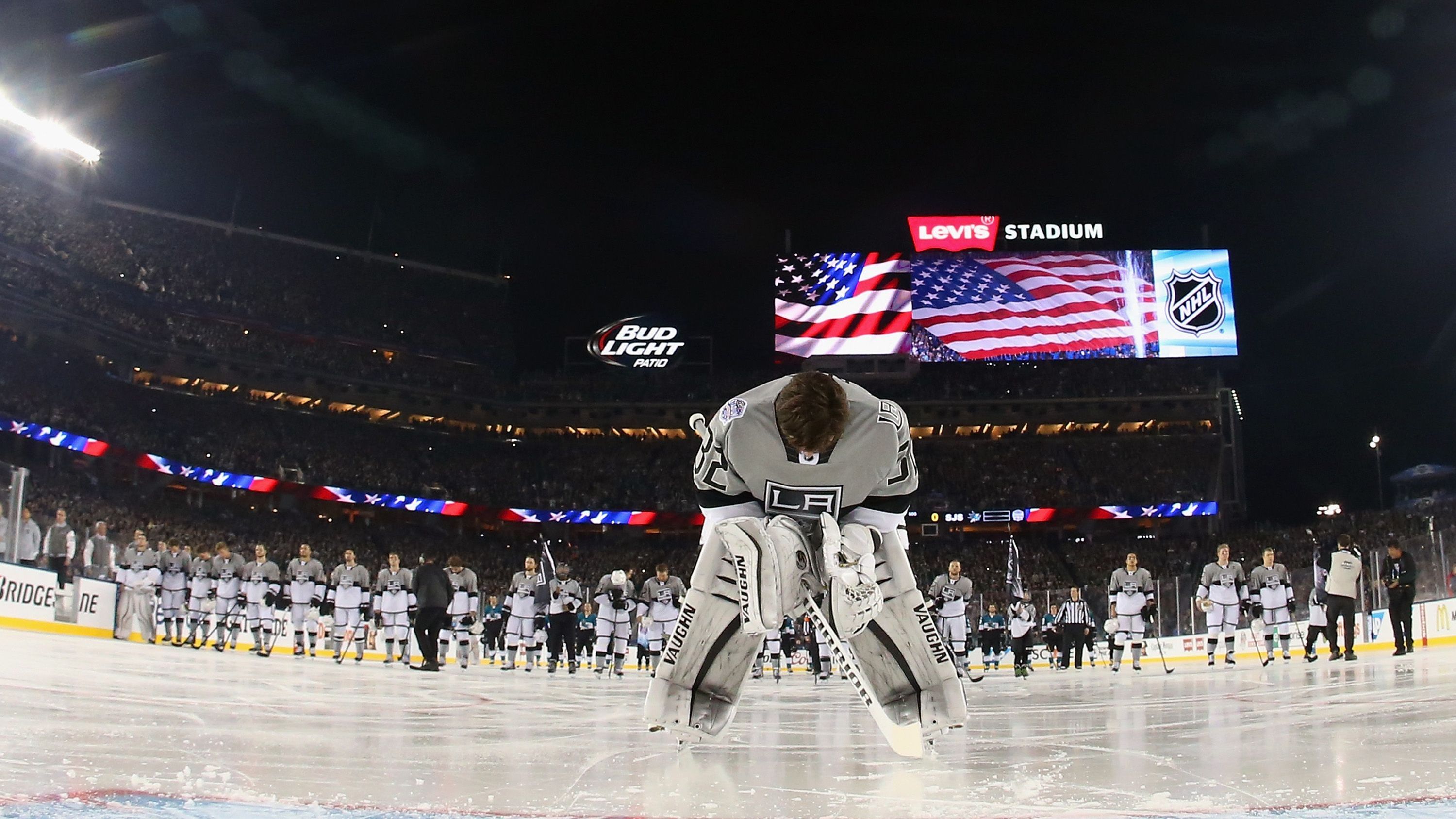 <strong>Platz 8: NHL Stadium Series 2015</strong><br><strong>Zuschauer:</strong> 70.205<br><strong>Begegnung:</strong> San Jose Sharks - Los Angeles Kings 1:2<br><strong>Stadion:</strong> Levi's Stadium, Santa Clara<br><strong>Datum:</strong> 21.02.2015