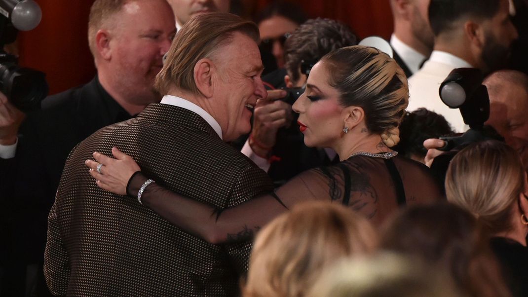 Brendan Gleeson und Lady Gaga bei den Oscars 2023.