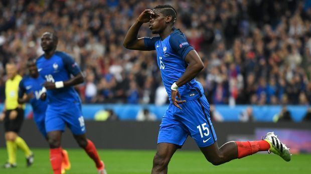 
                <strong>Frankreich vs. Island</strong><br>
                Viertelfinale: Was Portugal im Gruppenspiel nicht schaffte, erledigte Frankreich in der ersten Halbzeit: Island besiegen. Ein fulminanter Auftritt der Equipe Tricolore, den die Zuschauer im Stade de France erleben durften (5:2). Auch Pogba durfte endlich einen eigenen Treffer bejubeln ...
              