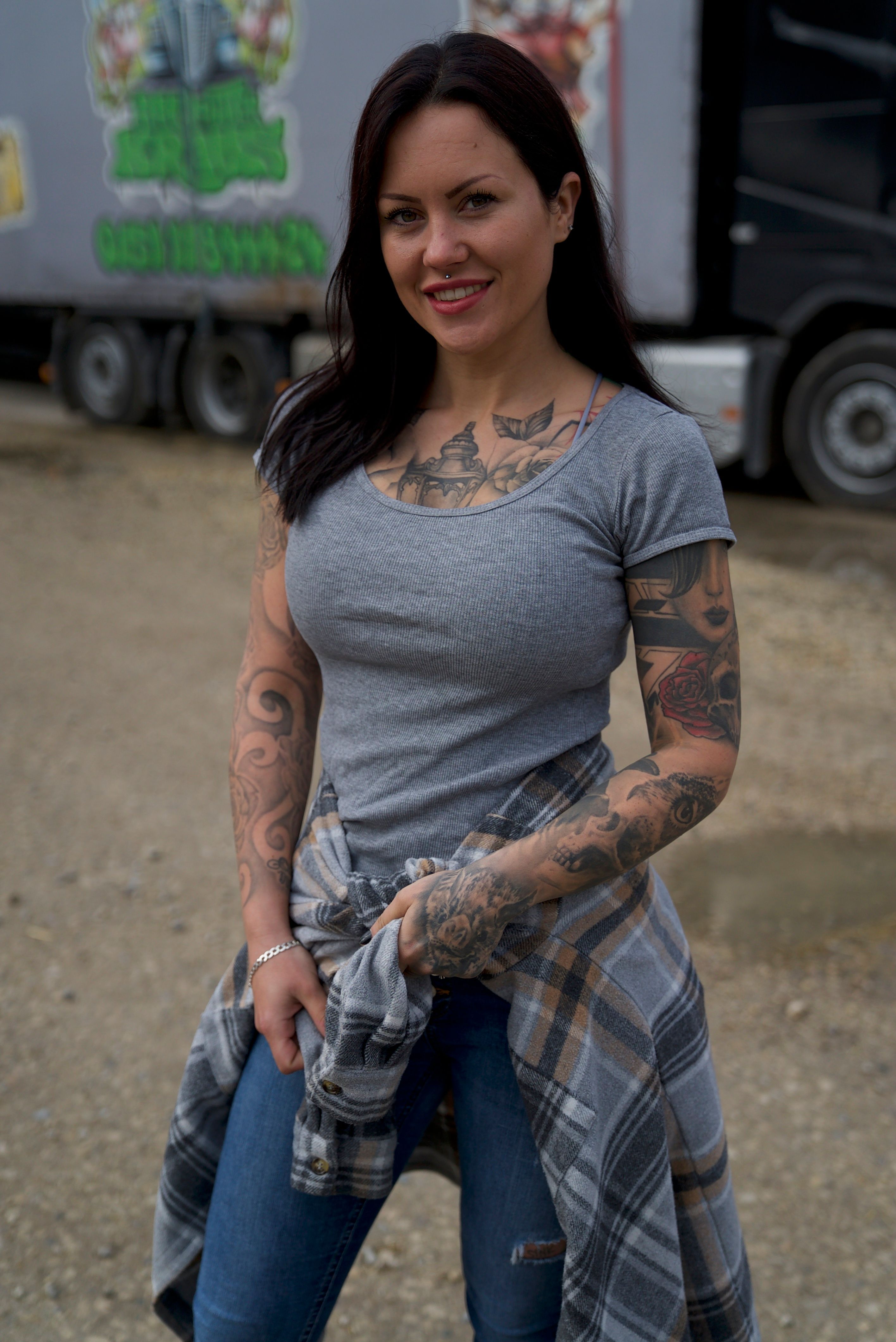 Trucker Babes Bildergalerie Von Gina Kraus Kabel Eins