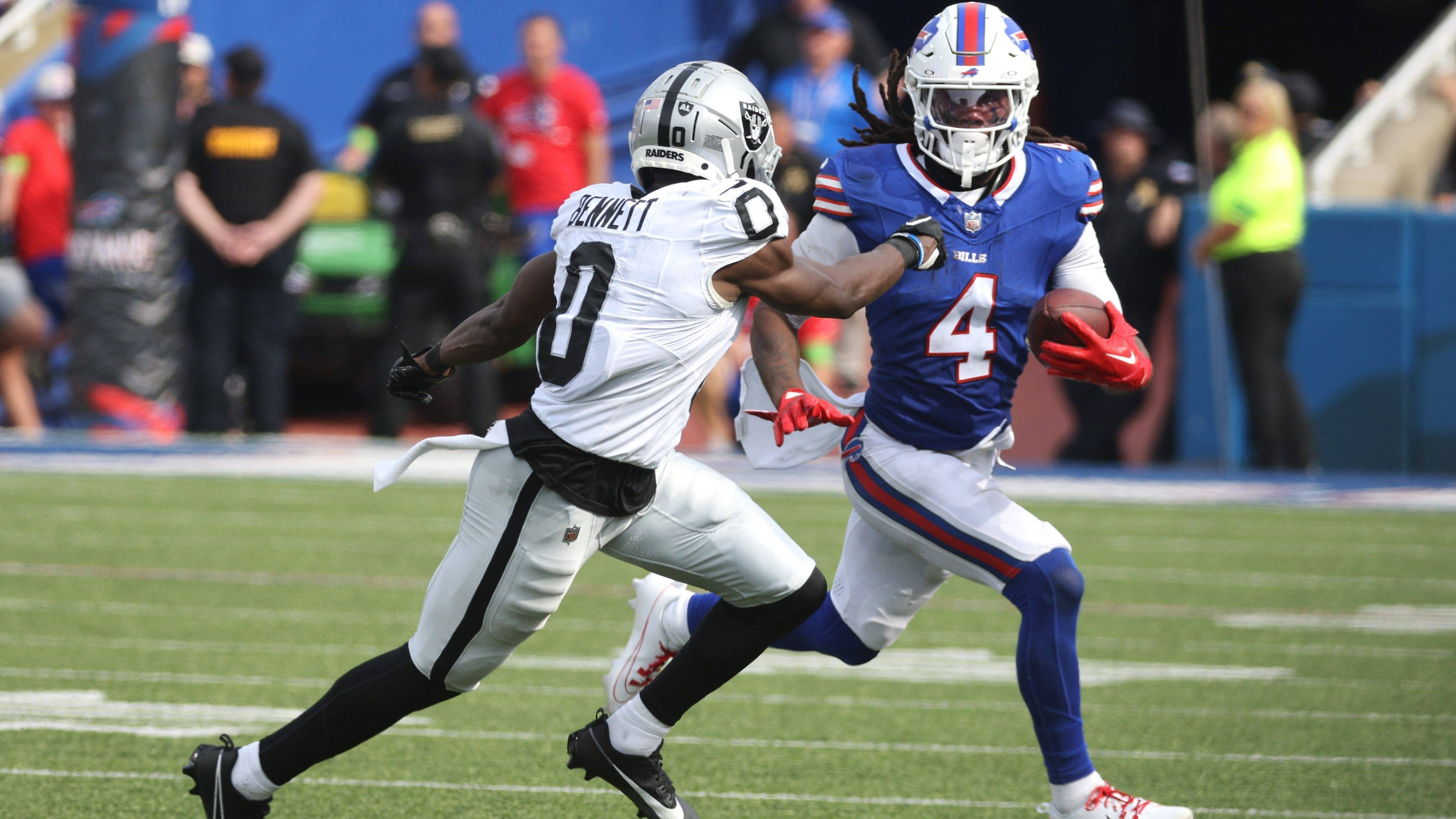 <strong>Gewinner: James Cook (Buffalo Bills)</strong><br>Eigentlich könnte hier auch Josh Allen unter den Gewinnern stehen. Dass er einem Spiel mit drei Interceptions jedoch ein Spiel mit drei Touchdowns folgen lässt, ist jedoch mittlerweile eigentlich nichts Neues mehr. Daher steht nun Running Back James Cook in dieser Liste.