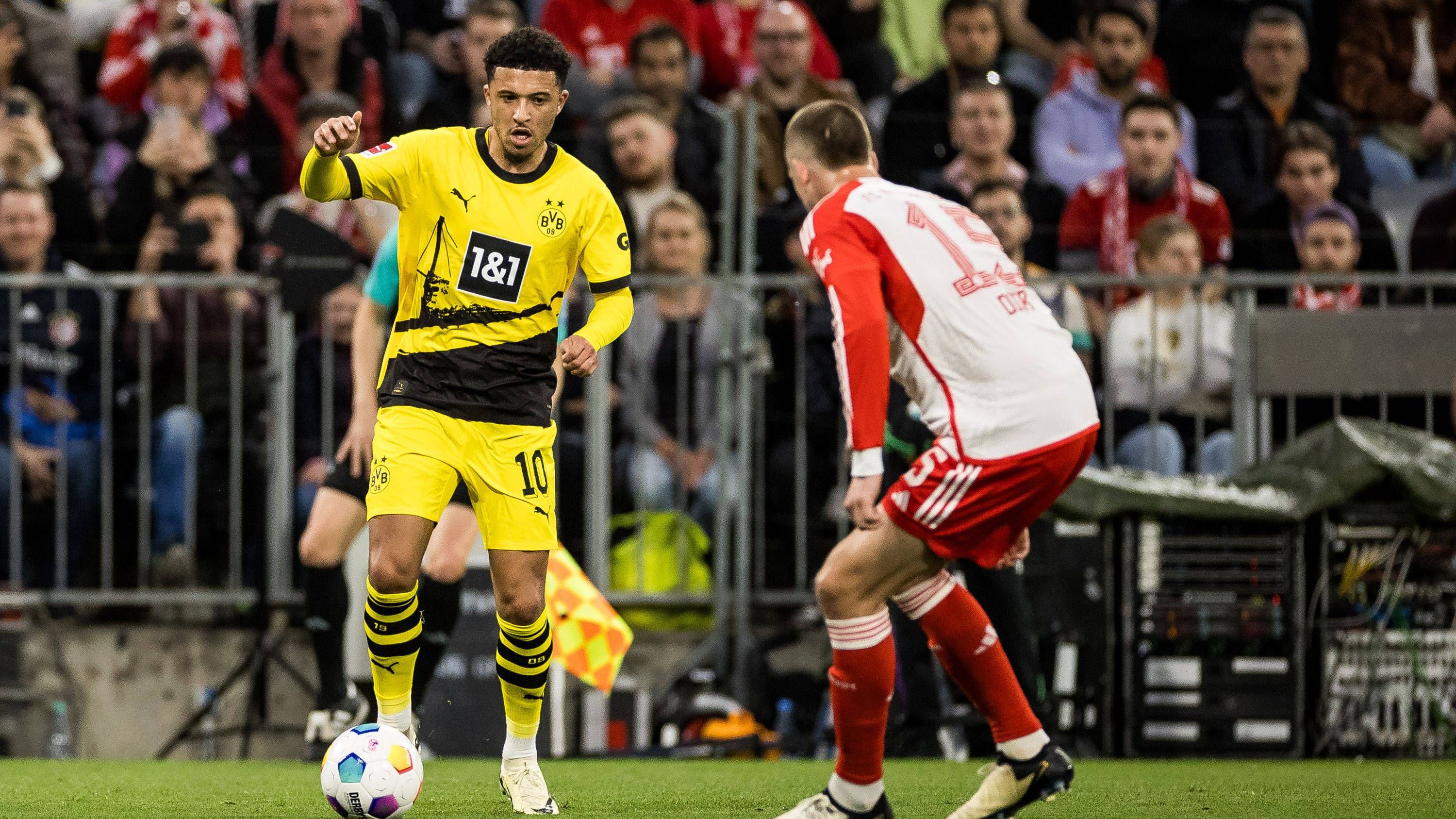 <strong>Jadon Sancho (Borussia Dortmund)</strong><br>Bittet auf beiden Offensivseiten immer wieder zum Tänzchen und nimmt es auch mit zwei oder drei Bayern auf. Was schön aussieht, trägt aber zu selten Früchte. Fünf Minuten vor dem Ende kommt Wolf für ihn. <strong><em>ran</em>-Note: 3</strong>