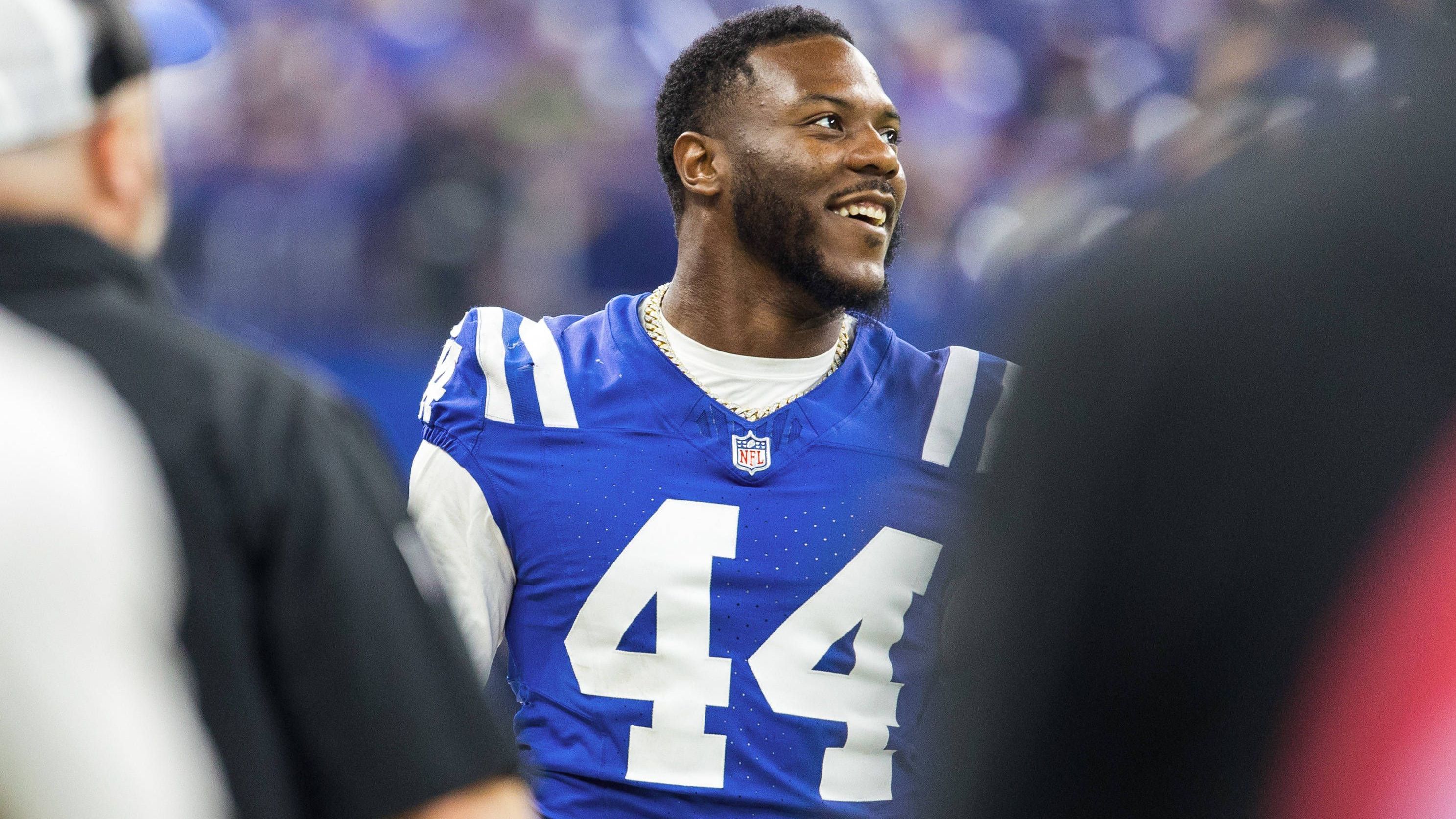 <strong>Indianapolis Colts: Zaire Franklin (LB)</strong><br>Franklin wird auf eine generell Leistungssteigerung der Colts angewiesen sein, denn seine individuelle Performance war bereits die letzten beiden Spielzeiten herausragend. 167 Combined Tackles im Jahr 2022 übertraf der Linebacker vergangenes Jahr erneut mit 179, die meisten in der Colts-Geschichte.