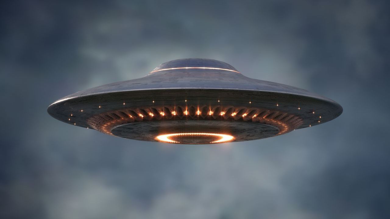 1947 soll bei Roswell in New Mexico ein unbekanntes Flugobjekt abgestürzt sein. Die Ufo-Theorie geht auf&nbsp;Presseberichte zurück, in denen von einer "fliegenden Untertasse" die Rede war. Die US Army erklärte, dass es sich um einen Wetterballon handeln würde. Verschleiert wurde tatsächlich etwas. 1994 kam heraus, dass es sich um einen Ballon handelte, mit dem Atombombentests in der Sowjetunion aufgespürt werden sollten.