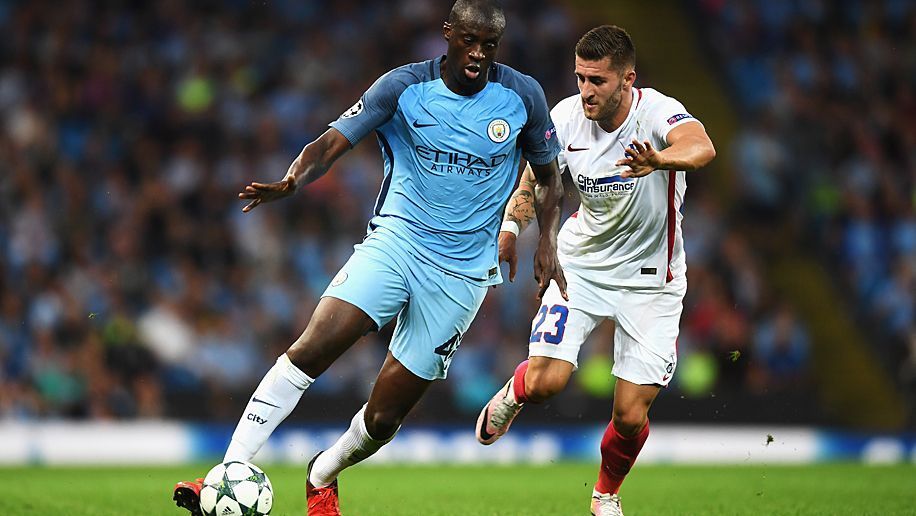 
                <strong>Yaya Toure (Manchester City)</strong><br>
                Yaya Toure und Pep Guariola werden wohl keine Freunde mehr. Schon beim FC Barcelona sortierte der Katalane den Ivorer aus. Nun erwischt es Toure schon wieder. In den Playoffs gegen Steaua Bukarest durfte der Mittelfeldmann noch ran, nur um danach aus dem 25-Mann-Kader gestrichen zu werden.
              