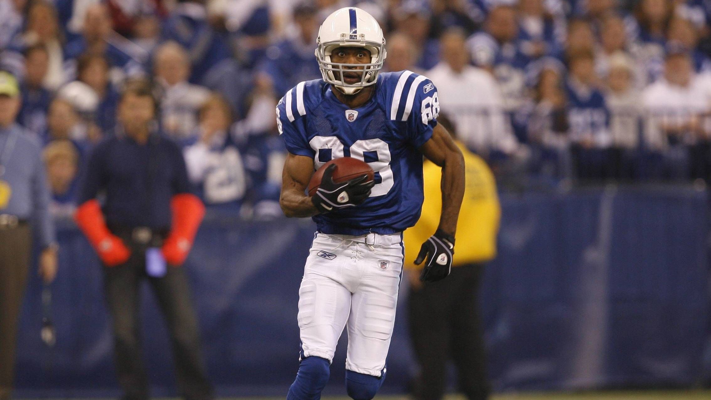 <strong>Wide Receiver: Marvin Harrison</strong><br>Acht Mal im Pro Bowl. 14.580 Receiving Yards, 1.102 Receiving Catches. 128 Touchdowns. Und Super Bowl-Champion 2006. Der Hall of Famer lässt seine Zahlen sprechen.