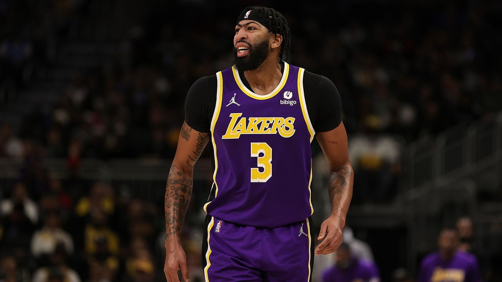 
                <strong>12. Platz: Anthony Davis (Los Angeles Lakers)</strong><br>
                &#x2022; 27 Spiele -<br>&#x2022; 23,3 Punkte pro Spiel -<br>&#x2022; 9,9 Rebounds pro Spiel -<br>&#x2022; 2,9 Assists pro Spiel -<br>&#x2022; 17,9% Dreierquote -<br>
              