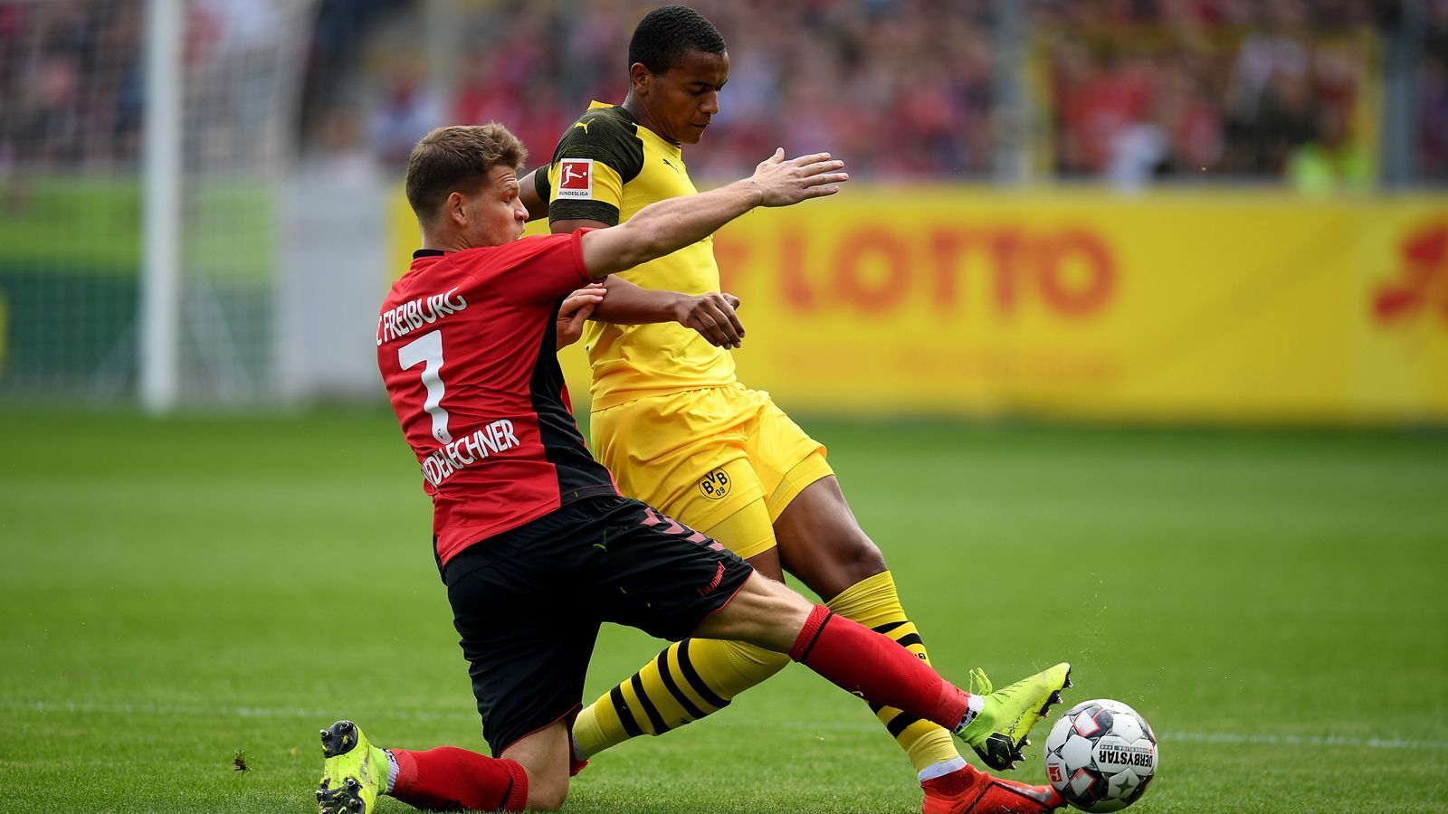 
                <strong>Manuel Akanji</strong><br>
                In der ersten Halbzeit mit perfekter Zweikampfquote. Räumt ab, was geht, und trotzdem. Muss nach Wolfs Auswechslung auf die rechte Seite ausweichen. Hat auf der ungewohnten Position deutlich mehr Probleme, schlägt sich aber wacker. ran-Note: 3
              