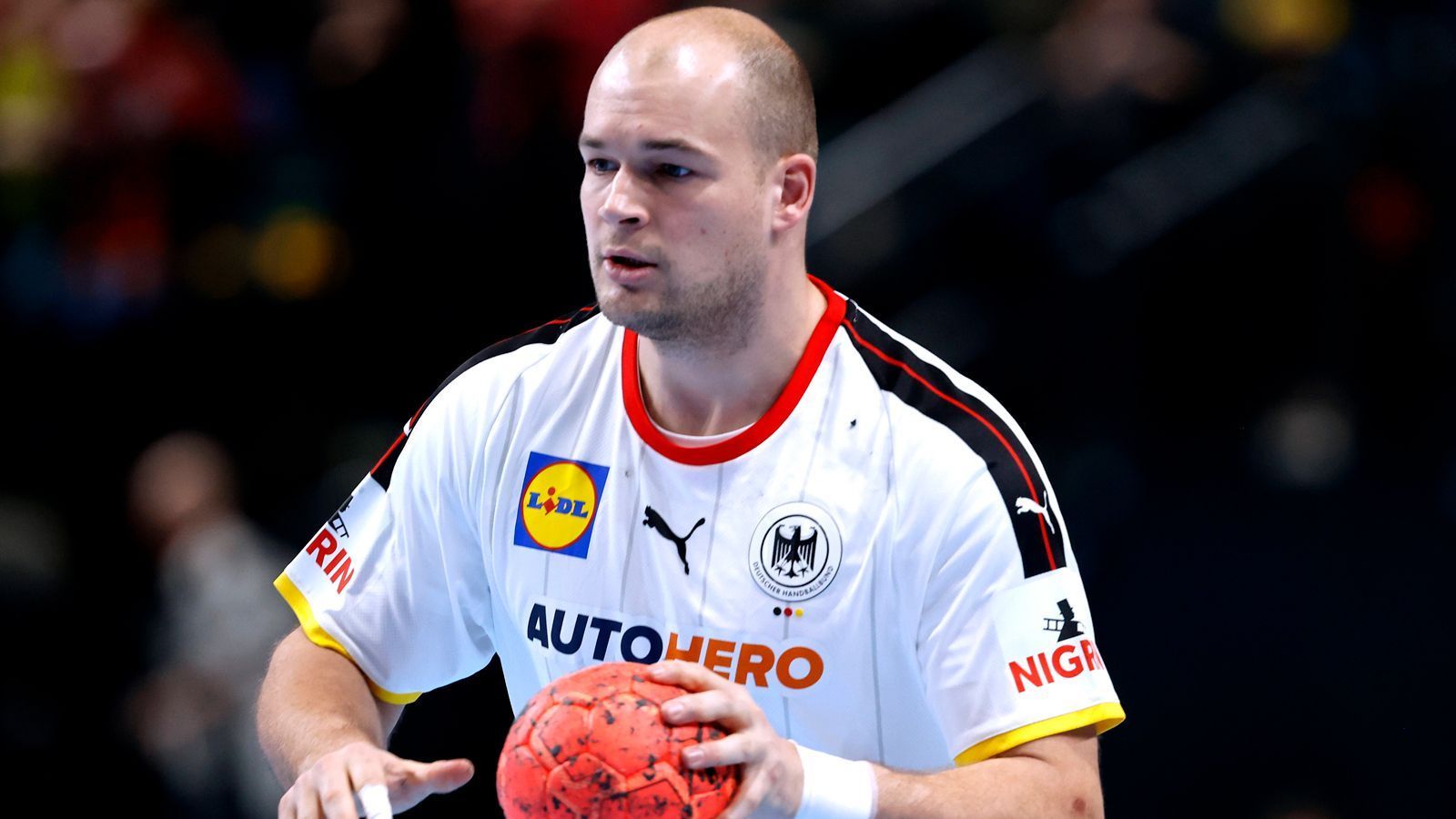 
                <strong>Paul Drux</strong><br>
                Der DHB-Routinier wird von seinen Teamkollegen "Pauli" genannt.
              