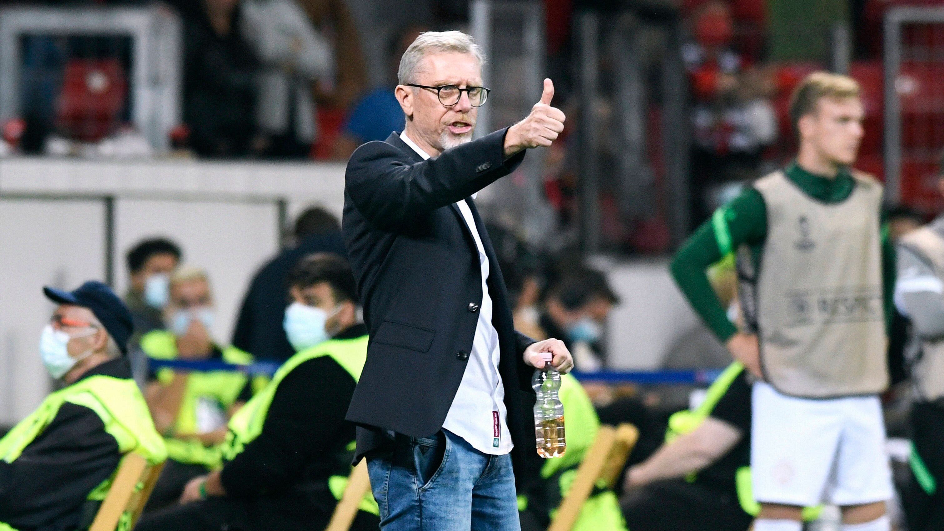 <strong>2016</strong><br>Sieger: Peter Stöger<br>Spruch: "Ich habe dem Linienrichter meine Brille angeboten. Aber auch das hat er nicht gesehen..“