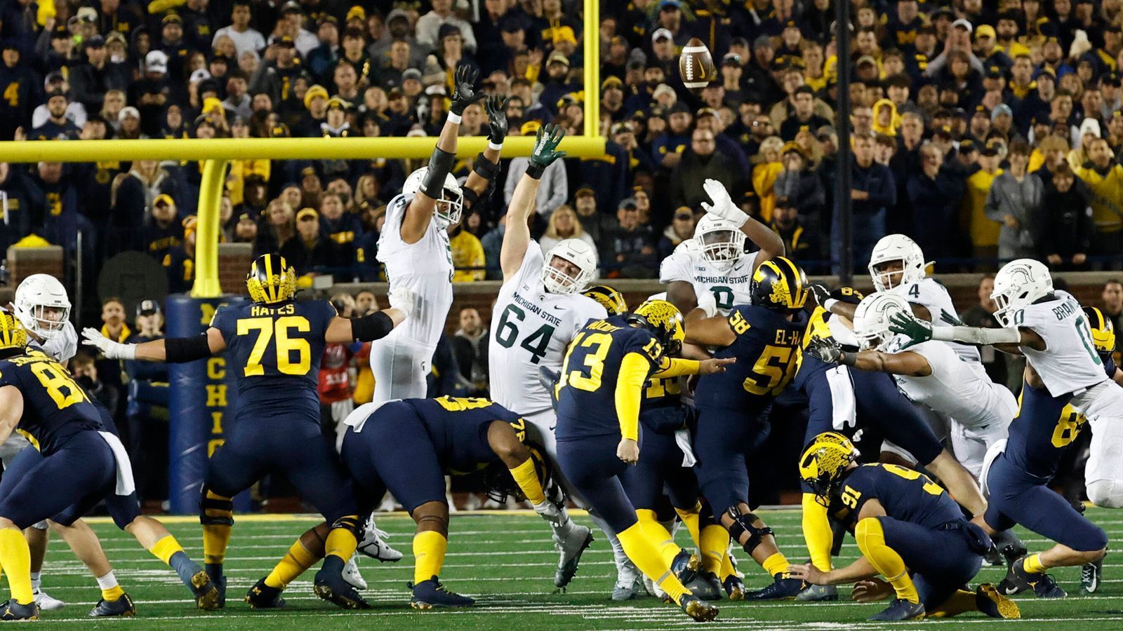 
                <strong>1. Platz - Kicker: Jake Moody, Michigan</strong><br>
                Jake Moody war fünf Jahre lang der Kicker für eines der besten Programme im College Football und war in seiner Karriere mit einer Erfolgsquote von 82 Prozent bei Field Goals sehr zuverlässig. Moody gewann 2021 den Lou Groza Award, als er 23 von 25 Versuchen verwandelte. Vergangene Saison führte er mit 29 Field Goals die Statistik in der NCAA an, verwandelte dazu alle seiner 60 Extrapunkte. Moody erzielte auch eines der beeindruckendsten Field Goals in der Geschichte des College Footballs: Ein 59-Yard-Kick im letzten Fiesta Bowl gegen die TCU Horned Frogs bedeutete einen Rekord für Michigan. Moody hat die Erfahrung und sowohl die Beinstärke als auch die Genauigkeit bewiesen, um es als NFL-Kicker zu schaffen.
              