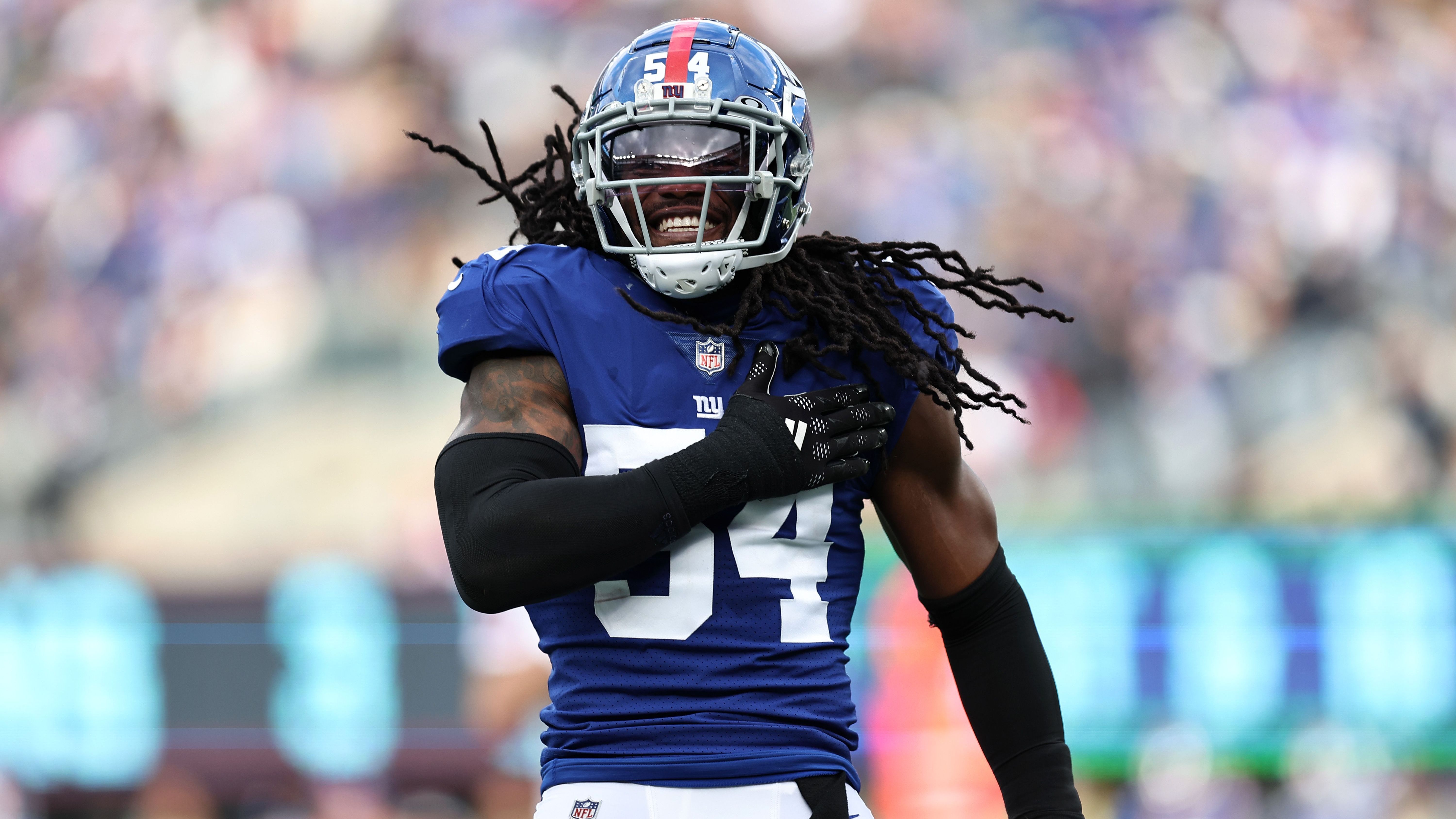 <strong>Jaylon Smith (New Orleans Saints)</strong><br>Die New Orleans Saints haben Linebacker Jaylon Smith verpflichtet. Dies berichtet NFL-Insider Jordan Schultz. Der Zweitrundenpick der Dallas Cowboys von 2016 spielte in der vergangenen Saison für die New York Giants. 2022 erzielte der Pro Bowler von 2019 bei elf Starts 88 Tackles, drei Tackles for Loss und einen Sack in der Regular Season und führte die New Yorker mit 21 Tackles und einem Tackle for Loss in den beiden Playoff-Spielen an.