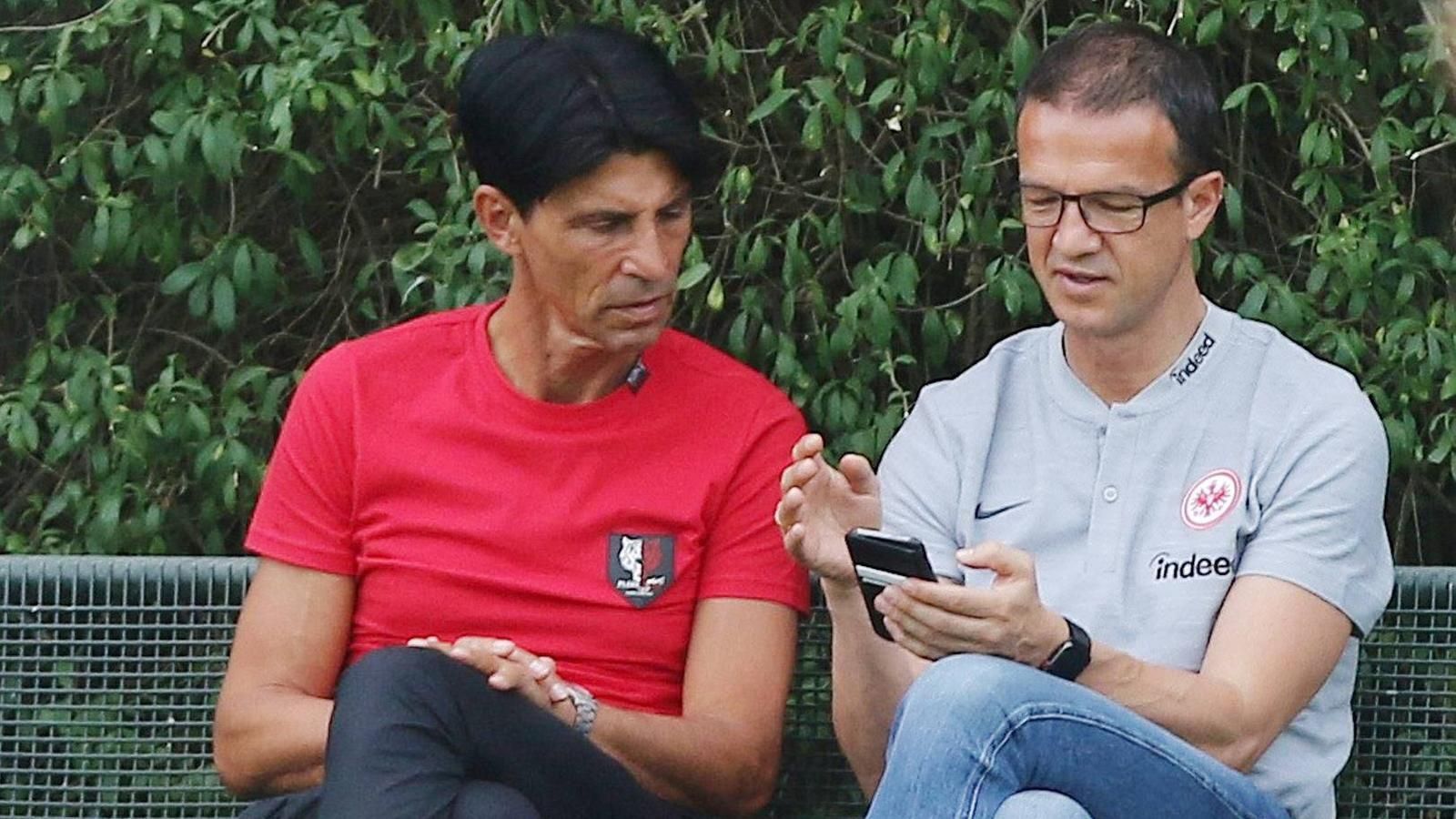 
                <strong>Eintracht Frankfurt</strong><br>
                Ob Manager Bruno Hübner und Sportvorstand Fredi Bobic hier über einen weiteren möglichen Neuzugang diskutieren?
              
