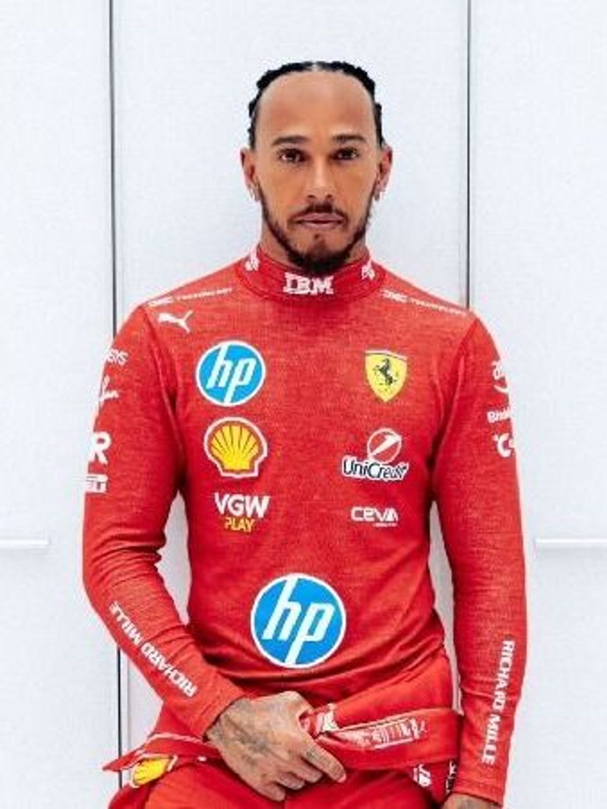 An diesen Anblick wird man sich gewöhnen müssen: Lewis Hamilton in Rot