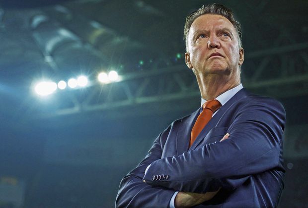 
                <strong>Niederlande</strong><br>
                Das WM-Endspiel 2010 gegen Spanien gibt es dieses Mal bereits in der Gruppenphase. Angeführt von Ex-Bayern-Trainer Louis van Gaal will die Elftaal auch dieses mal angreifen und sich bis ins Endspiel vorhangeln.
              