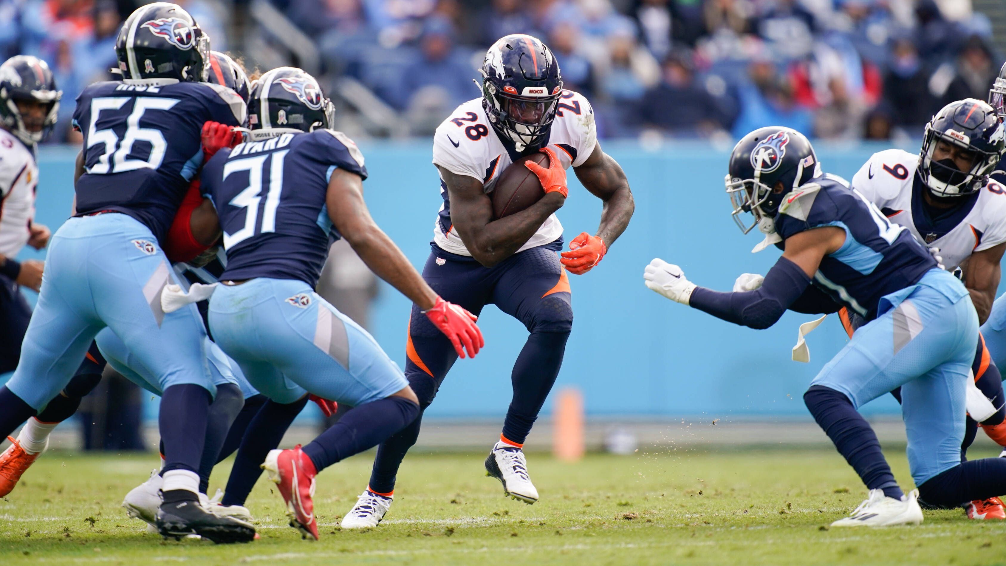 <strong>Tennessee Titans 7:25 Denver Broncos</strong><br>Nummer-eins-Pick Cam Ward findet in seinem ersten Spiel für die Titans gegen die starke Broncos-Defensive überhaupt kein Mittel und erlebt ein misslungenes NFL-Debüt. Bo Nix hingegen knüpft nahtlos an seine Form aus dem Vorjahr an.