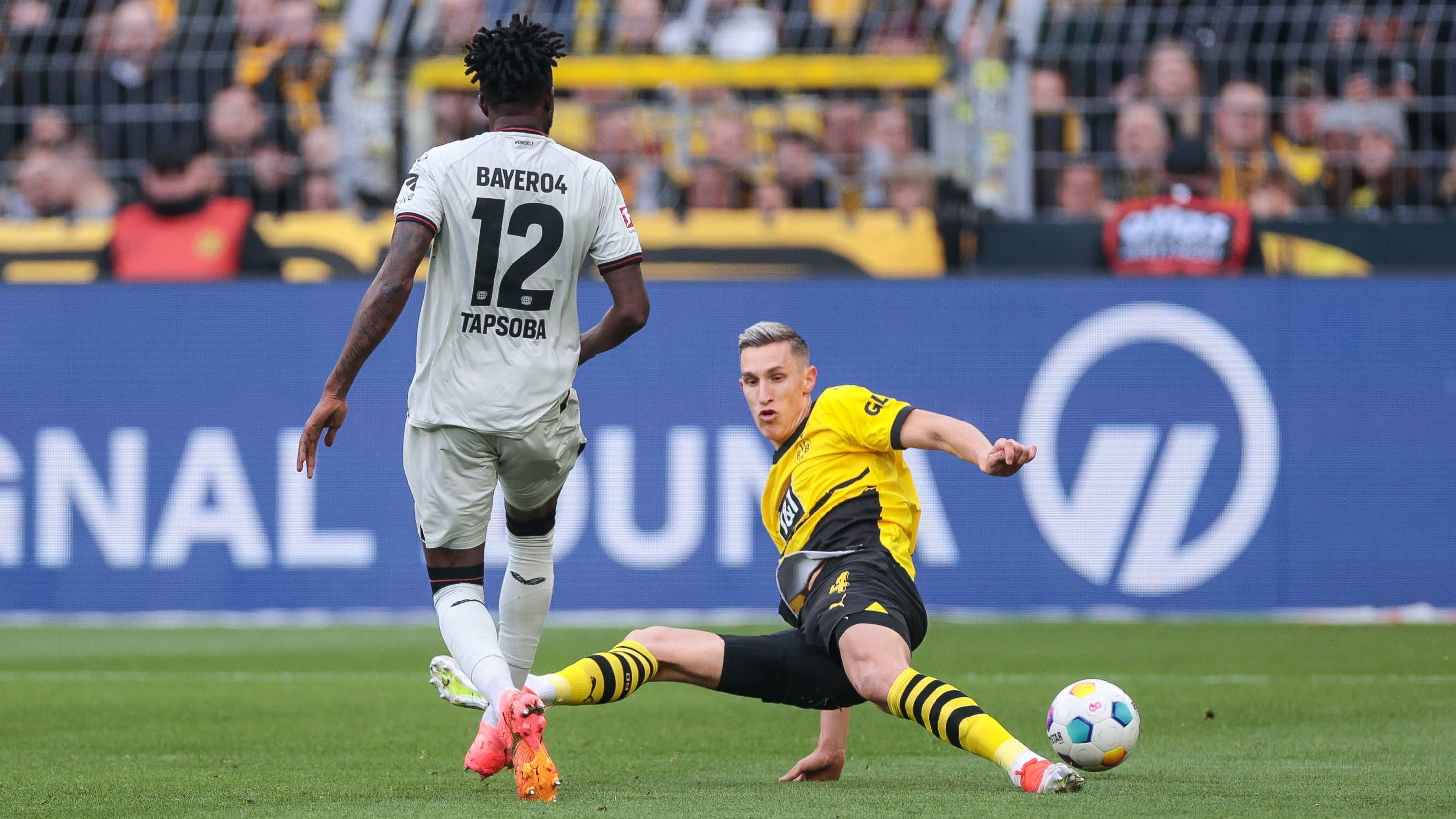 <strong>Nico Schlotterbeck  (Borussia Dortmund)</strong><br>In den ersten 45 Minuten meistens auf der Höhe, auch wenn er den einen oder anderen Fehler drin hat. Nach dem Seitenwechsel immer sicherer, und sehr konsequent in den Zweikämpfen. Läuft viel ab. <strong><em>ran</em>-Note: 2</strong>