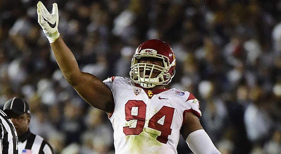 
                <strong>Rasheem Green (DE/DT, University of Southern California)</strong><br>
                Green hat in seiner letzten College-Spielzeit mit zehn Sacks auf sich aufmerksam gemacht. Der 1,93 Meter große und 124 Kilogramm schwere Athlet ist in seiner Entwicklung zwar noch längst nicht abgeschlossen, hat zum Beispiel noch technische Defizite und bringt vielleicht auch noch nicht die Härte für die NFL mit, könnte aber mit etwas Geduld zu einem absoluten Top-Spieler heranwachsen.
              