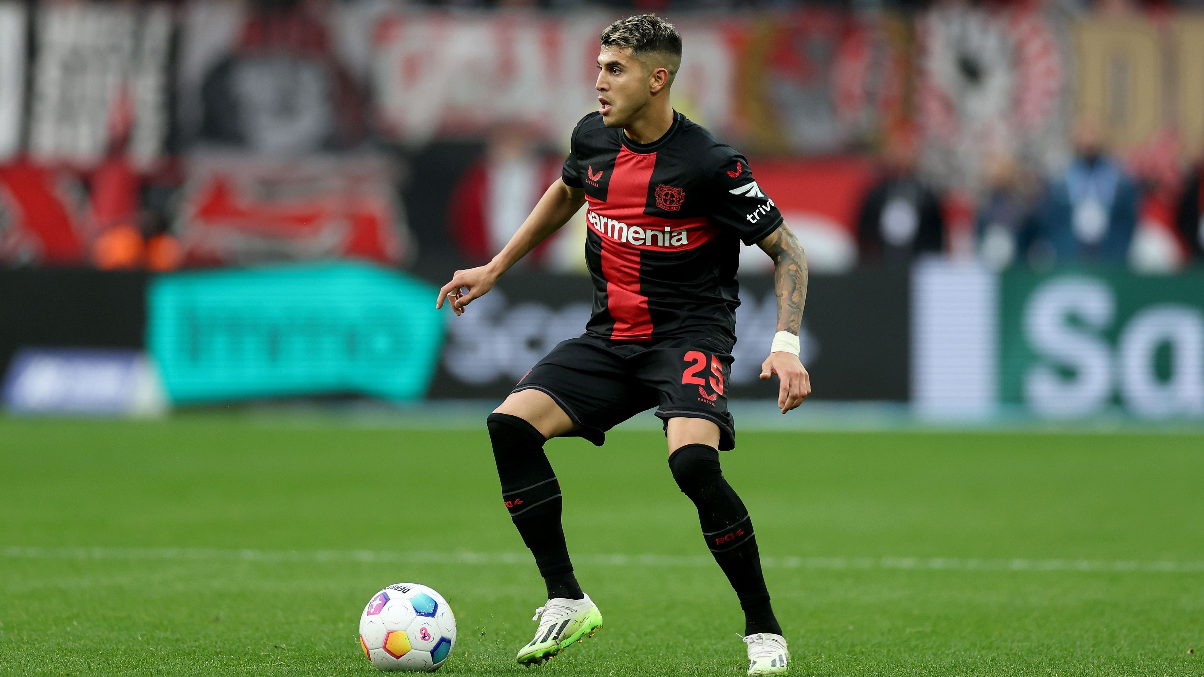<strong>Bank (Zentrales Mittelfeld): Exequiel Palacios (Bayer 04 Leverkusen)</strong><br>Das Leverkusener Mittelfeld ist das Herzstück des Alonso'schen Zauberfußballs. An der Seite von Xhaka verzückte auch Weltmeister Exequiel Palacios in der Zentrale. Er ist weniger der Strippenzieher als der Schweizer, dafür der kompromisslosere Zweikämpfer. Zusammen sind beide unglaublich wichtig und unglaublich gut.