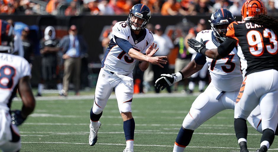 
                <strong>Trevor Siemian</strong><br>
                Beim 29:17-Auswärtserfolg der Denver Broncos gegen die Cincinnati Bengals am 3. Spieltag stellt Broncos-Quarterback Trevor Siemian einen neuen Rekord auf. Der 24-Jährige ist der erste Spieler in der Geschichte der NFL, der in seinem ersten Auswärtsspiel für über 300 Yards und vier oder mehr Touchdowns passt, bei keiner Interception.
              