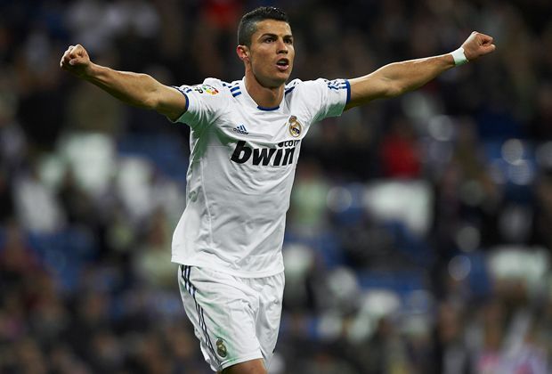 
                <strong>Tor-Maschine Cristiano Ronaldo</strong><br>
                Den Anfang seiner Rekord-Serie legte Ronaldo ein Jahr zuvor: 2010/2011 machte der Ausnahme-Fußballer 40 Treffer in der Primera Division.
              