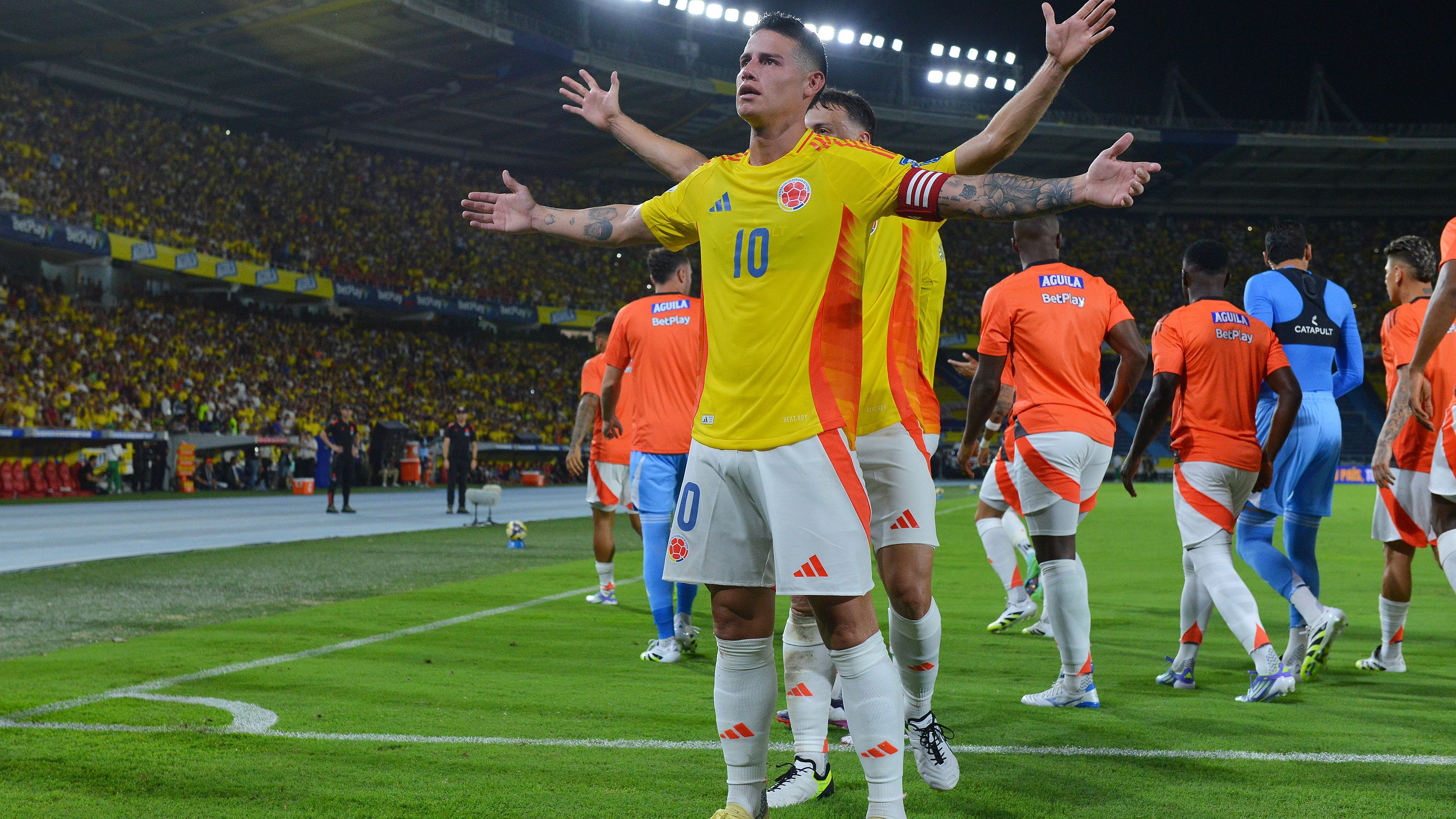 <strong>Kolumbien</strong><br>Als vorerst letzte Mannschaft aus Südamerika qualifizierte sich auch Kolumbien für die WM. Der ehemalige Bayern-Star James Rordiguez erzielte beim 3:0 über Bolivien das Führungstor.