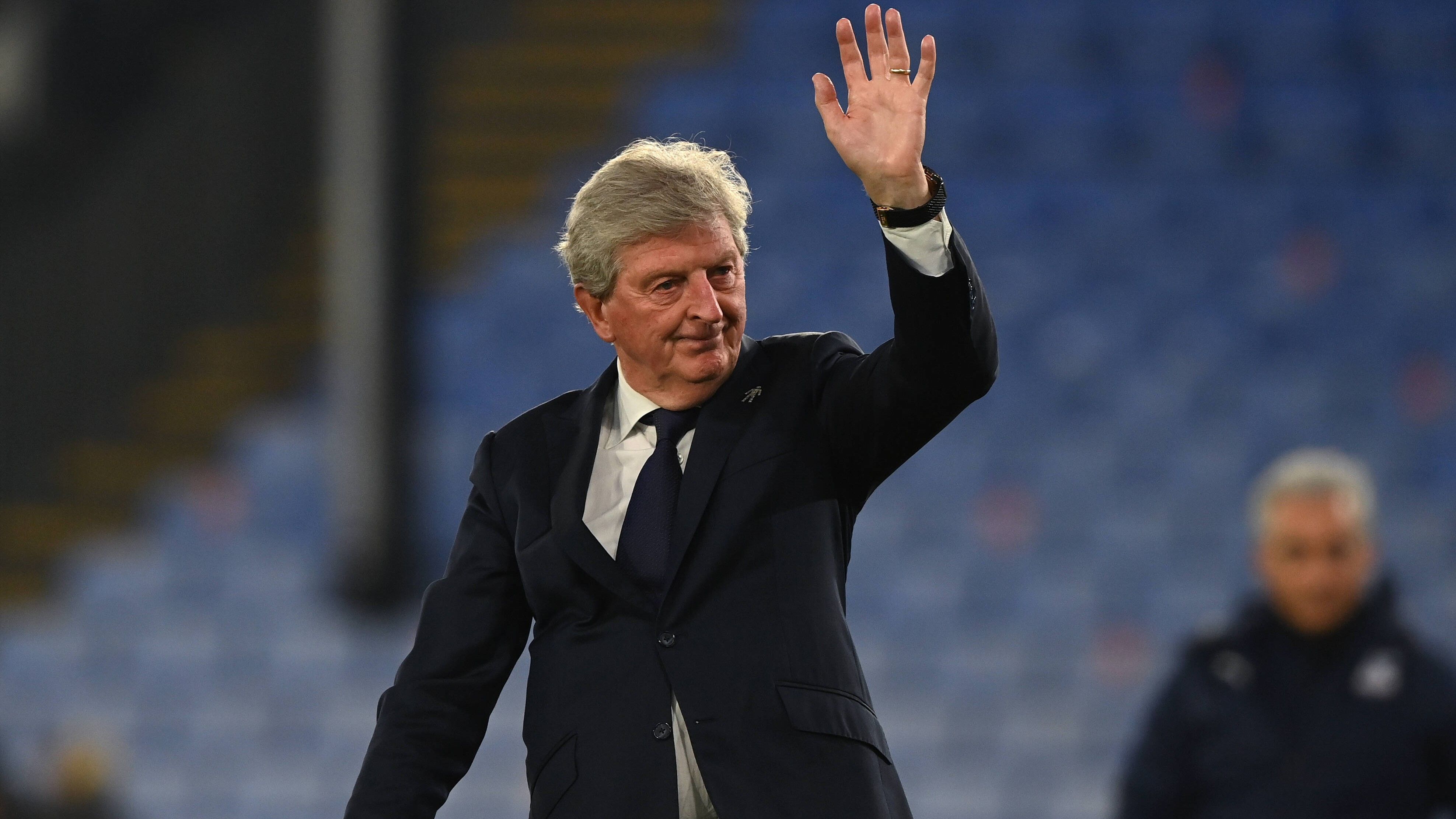 
                <strong>Die ältesten Chef-Trainer in Europas Top-Ligen</strong><br>
                Roy Hodgson kehrt aus dem Ruhestand zurück und übernimmt mit sofortiger Wirkung den FC Watford. Mit seinen 74 Jahren ist Hodgson damit ältester Trainer in Europas fünf Top-Ligen - und das mit Abstand. ran zeigt euch, welche anderen Coaches auch im gehobenen Alter noch aktiv an der Seitenlinie stehen.
              