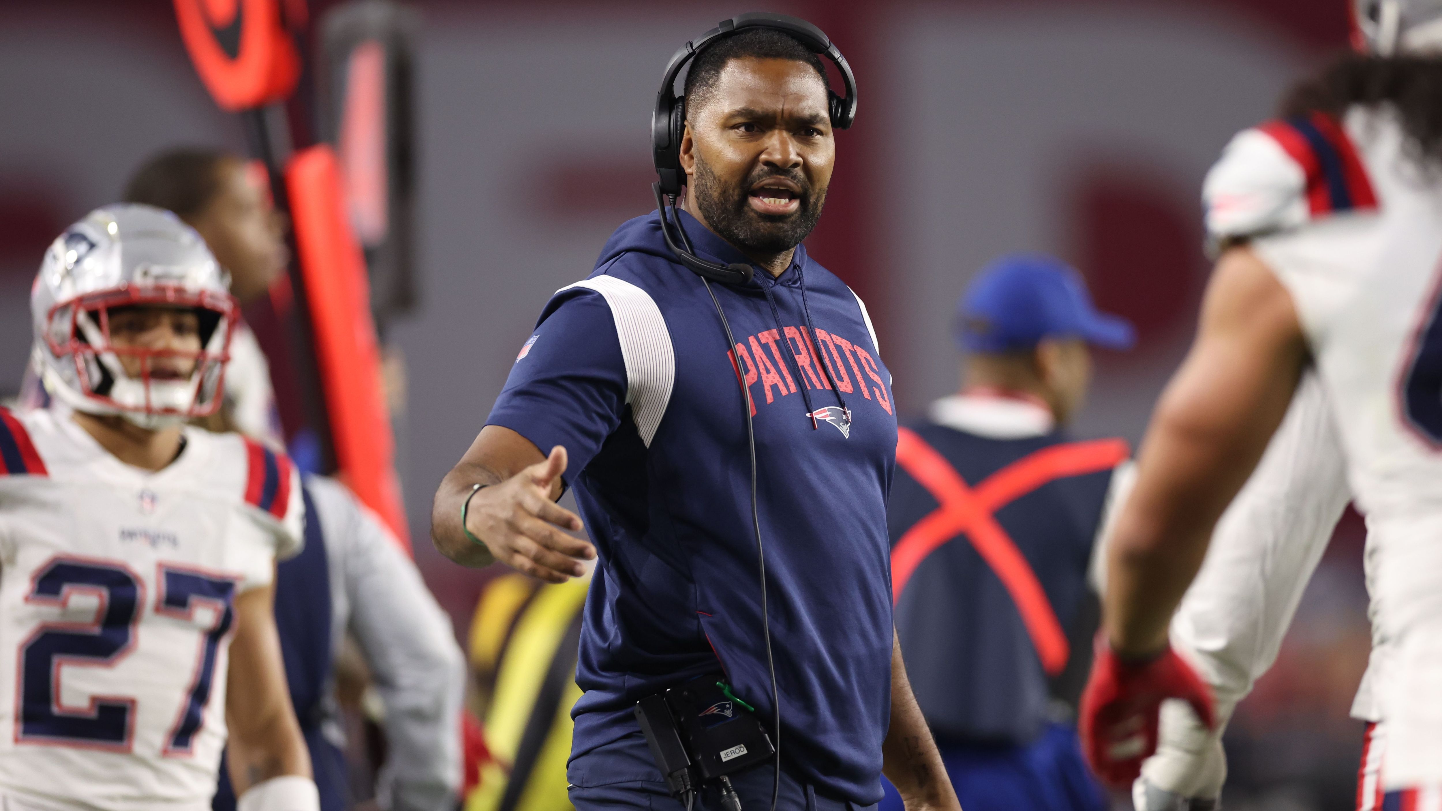 <strong>26. Platz (geteilt): Jerod Mayo</strong><br>• Team: New England Patriots<br>• Im Amt seit: 2024<br>• Regular-Season-Bilanz: -<br>• Vorherige Stationen: Patriots-Inside-Linebacker-Coach (2019-2024)