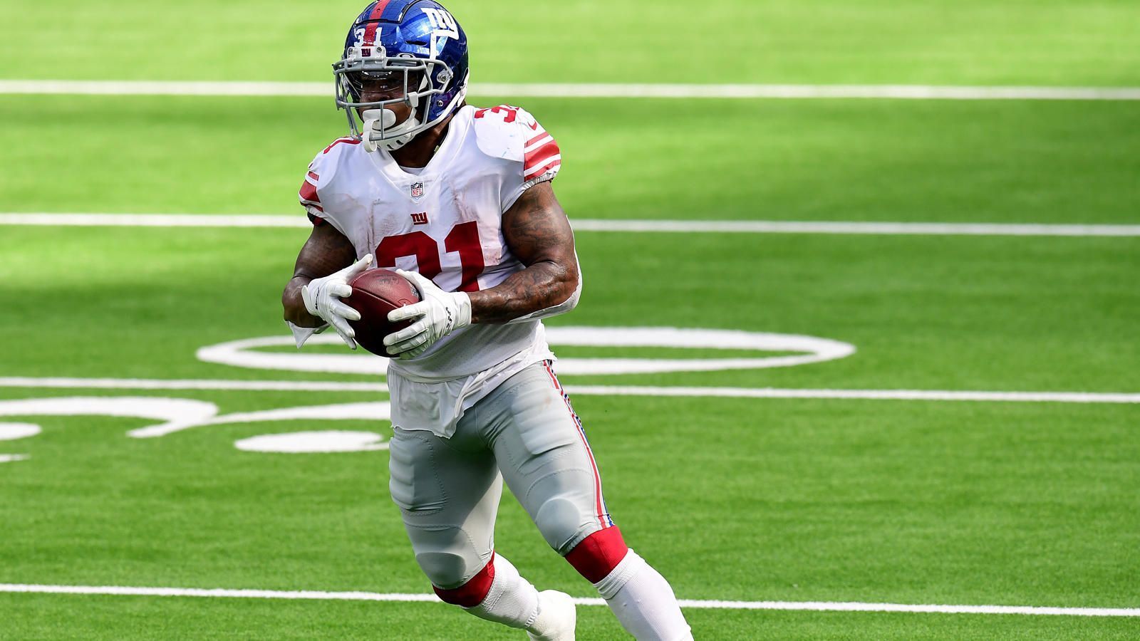 
                <strong>Devonta Freeman soll aushelfen</strong><br>
                Baltimore reagiert auf die Verletzung von Edwards und verpflichtet Devonta Freeman. Genau wie Bell findet sich Freeman zunächst im Practice Squad wieder, doch die Ravens können die beiden Alt-Stars an Spieltagen in den aktiven Kader berufen.
              