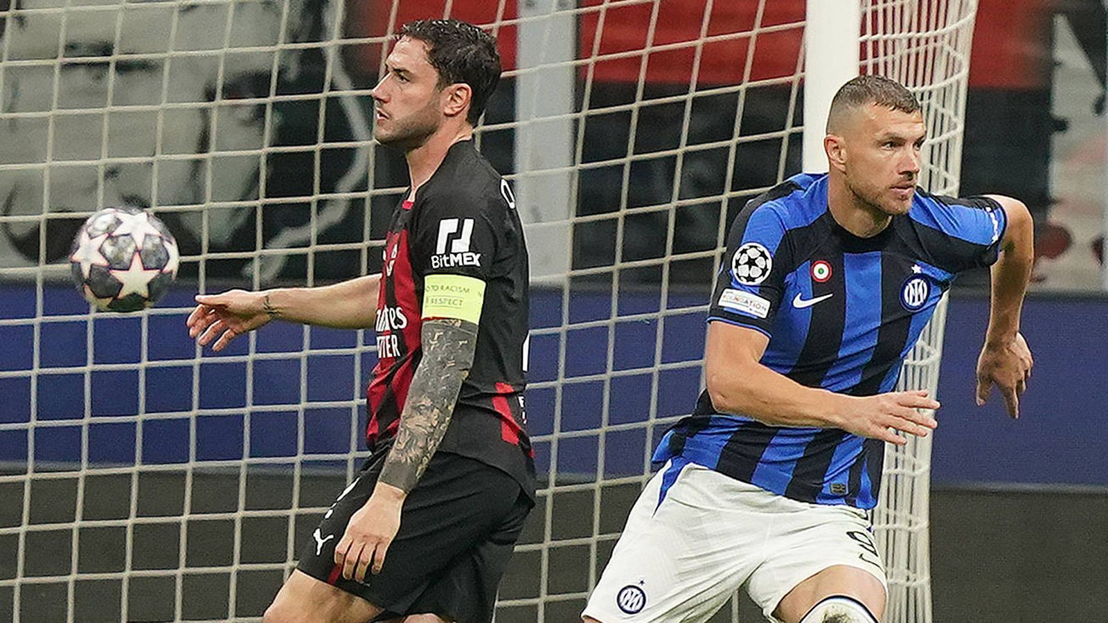 
                <strong>Stadtderby in der Champions League: AC Mailand vs. Inter Mailand</strong><br>
                Kaum ist das Spiel angepfiffen, steht es schon 1:0 für Inter Mailand. Der frühere Wolfsburger Stürmer Edin Dzeko trifft nach einem Eckball.
              