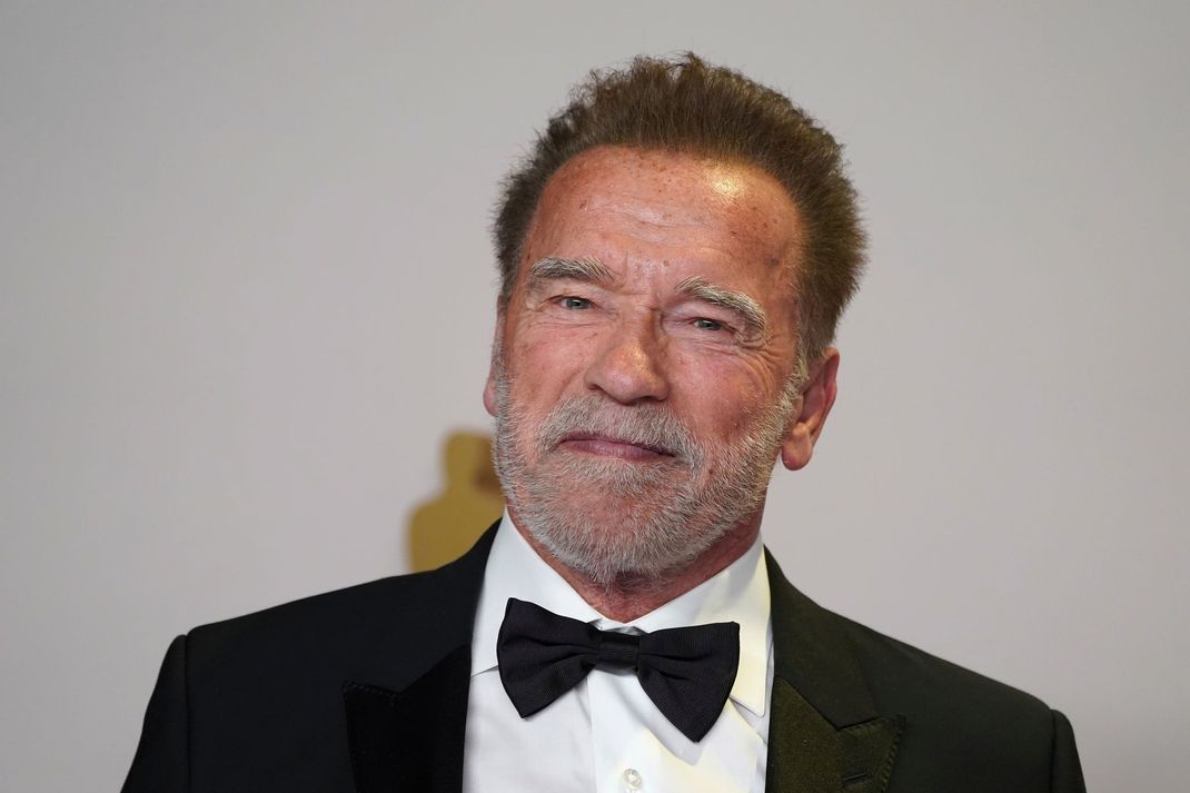 Arnold Schwarzenegger erhält die Ehrendoktorwürde der Berliner Hertie School.