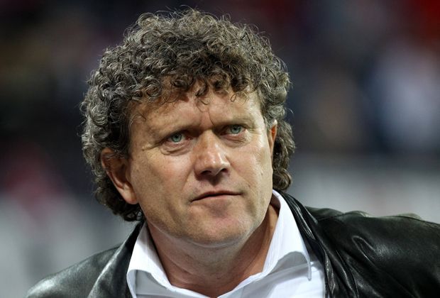 
                <strong>Olaf Marschall</strong><br>
                Er gehörte zur Lauterer Meistermannschaft von 1998, für die Roten Teufel stand der Stürmer acht Jahre auf dem Rasen. Als Trainer war Marschall bei verschiedenen Vereinen tätig.
              