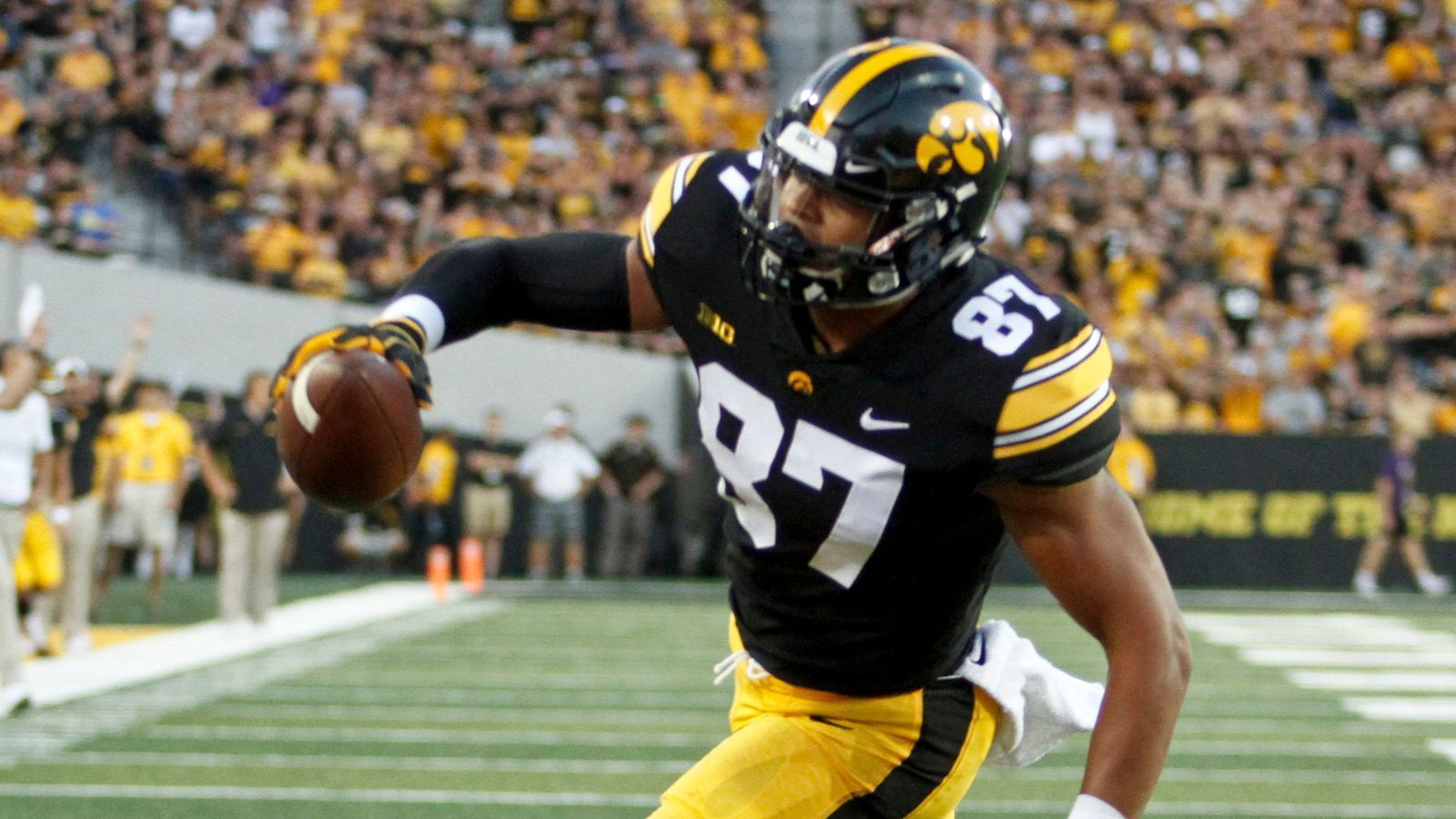 
                <strong>10. Pick: Noah Fant - Denver Broncos</strong><br>
                Position: Tight EndCollege: Iowa
              