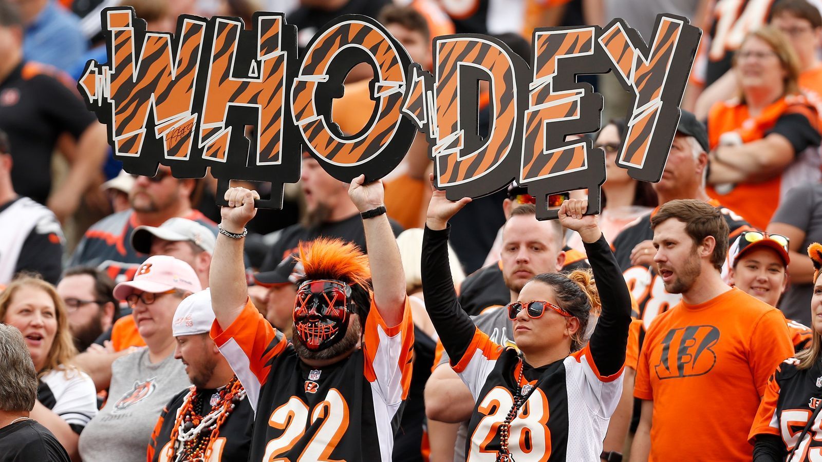 
                <strong>Cincinnati Bengals </strong><br>
                &#x2022; 1. Runde (Pick 5: Ja'Marr Chase) - <br>&#x2022; 2. Runde (Pick 46: Jackson Carman) - <br>&#x2022; 3. Runde (Pick 69: Joseph Ossai) - <br>&#x2022; 4. Runde (Pick 111: Cameron Sample, Pick 122: Tyler Shelvin, Pick 139: D'Ante Smith) - <br>&#x2022; 5. Runde (Pick 149: Evan McPherson) - <br>&#x2022; 6. Runde (Pick 190: Trey Hill, Pick 202: Chris Evans) - <br>&#x2022; 7. Runde (Pick 235: Wyatt Hubert)<br>
              