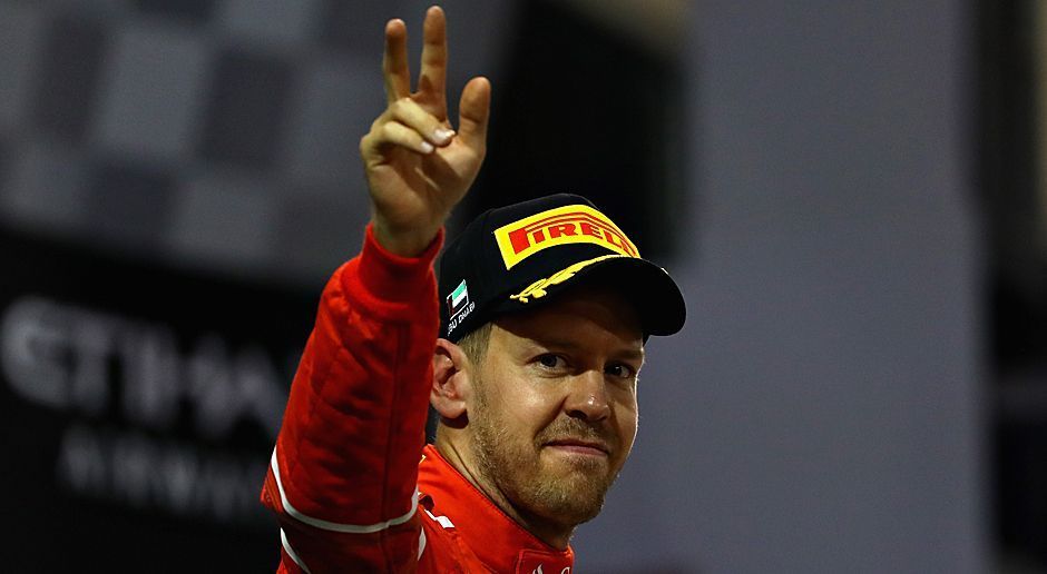 
                <strong>Sebastian Vettel (Formel 1)</strong><br>
                Selbst Sebastian Vettel kann da nach seiner Vertragsverlängerung mit Ferrari angeblich nicht mithalten. Wie die "SportBild" mit Verweis auf Insiderquellen berichtet, verdient der vierfache Weltmeister bis 2020 circa 40 Millionen Euro jährlich.
              