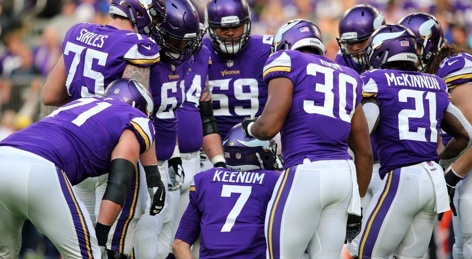 
                <strong>2. Minnesota Vikings</strong><br>
                "Die Vikings spielen vor heimischem Publikum und können diesen Heimvorteil im besten Fall bis zum Super Bowl ausnutzen. Sie haben eine überragende Defense, arbeiten stark gegen den Lauf und verfügen über ein richtig gutes Teamgefüge. Wenn da mal was nicht passt, ist sofort jemand da, der es wieder ausgleicht. Ich sehe sie im Spiel gegen die Saints deshalb ein ganzes Stück weit vorne."
              