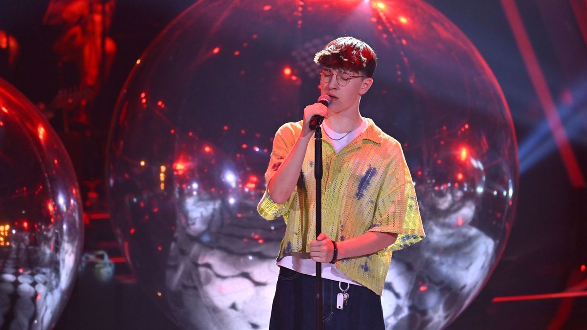 Jakob singt im Finale von "The Voice Kids" 2024