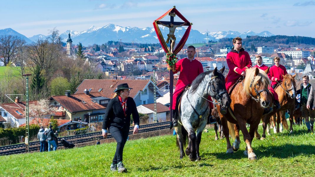 Am Ostermontag findet in Bayern und Österreich häufig ein traditioneller Georgiratt statt.