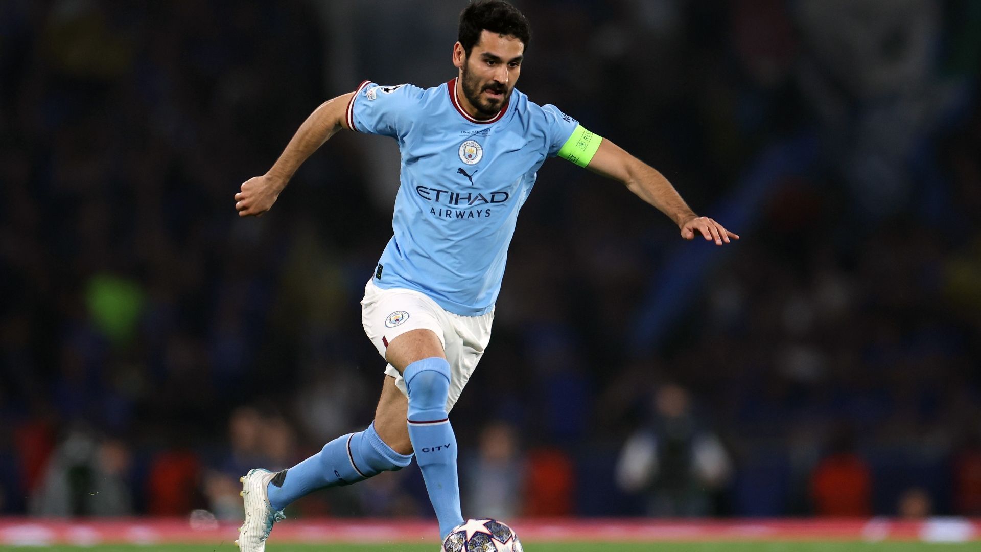 
                <strong>Platz 1 - Ilkay Gündogan (Manchester City)</strong><br>
                &#x2022; <strong>Bisheriger Verein: </strong>Manchester City<br>&#x2022; <strong>Größte Erfolge: </strong>Champions-League-Sieger 2023, 5x englischer Meister, 1x deutscher Meister<br>&#x2022; <strong>Marktwert: </strong>25 Millionen Euro<br>&#x2022; <strong>Alter: </strong><br>&#x2022; <strong>Tendenz: </strong>bleibt<br>&#x2022; <strong><strong>Mögliche Ziele:</strong> </strong>FC Barcelona, FC Arsenal<br>
              