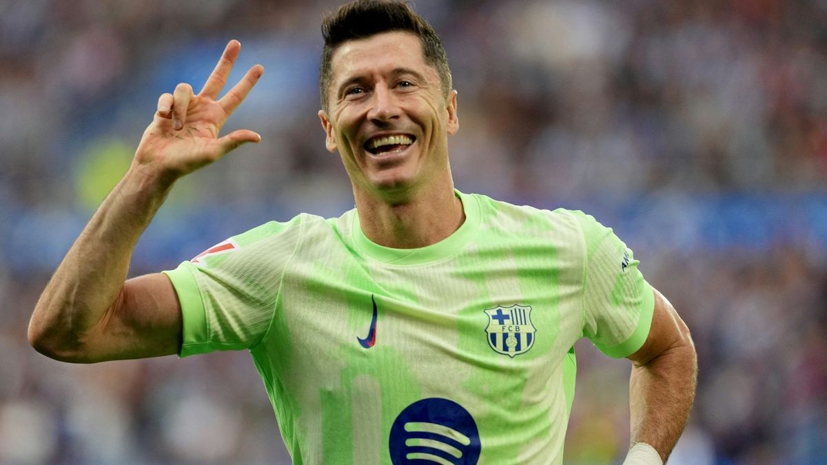 Seht her, drei Tore: Robert Lewandowski