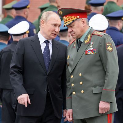 Präsident Wladimir Putin und sein Verteidigungsminister Sergei Shoigu