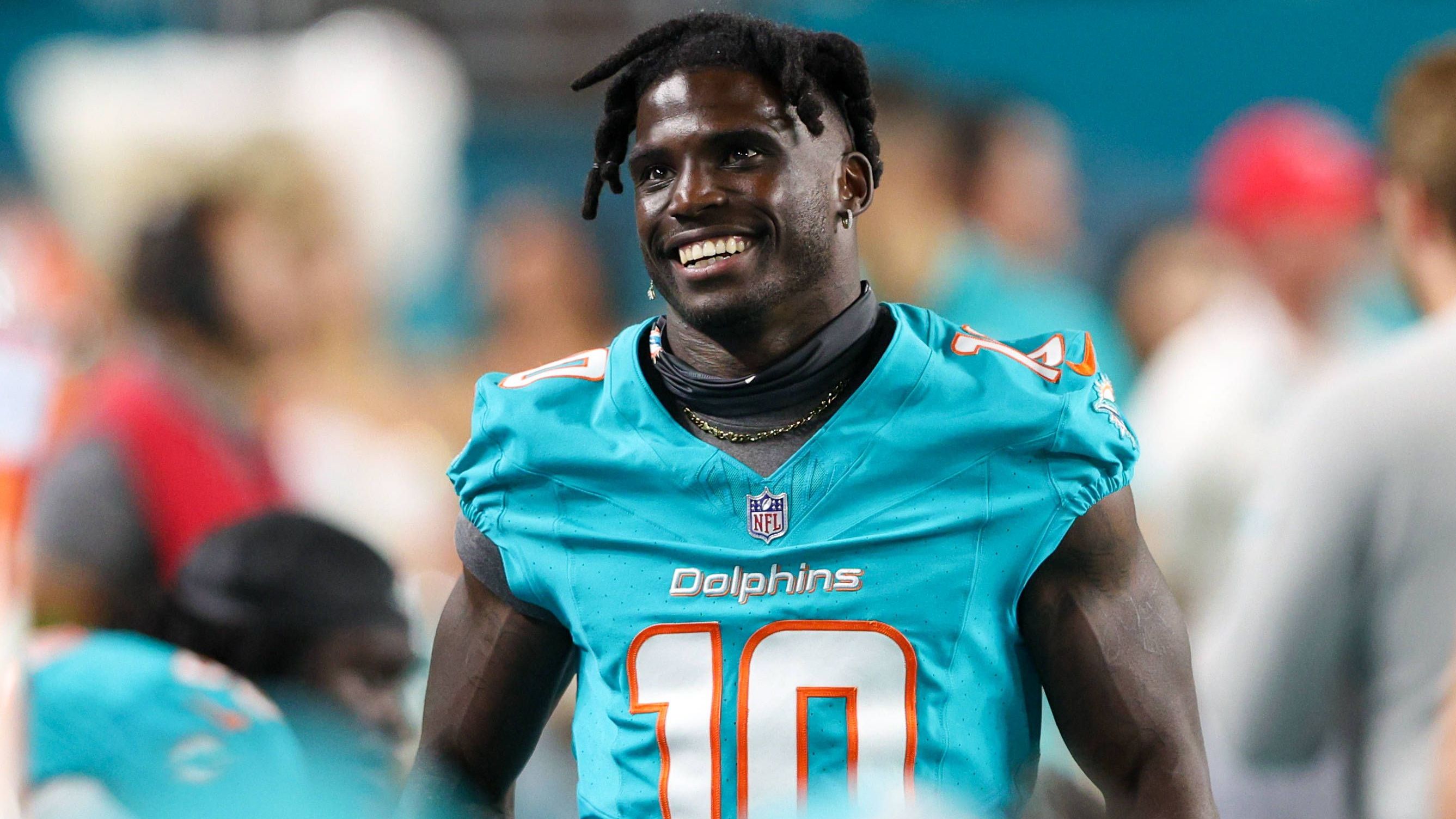 <strong>Miami Dolphins: Tyreek Hill </strong><br>Position: Wide Receiver <br>Durchschnittliches Jahresgehalt: 30 Millionen US-Dollar <br>Gesamtvolumen: 120 Millionen US-Dollar