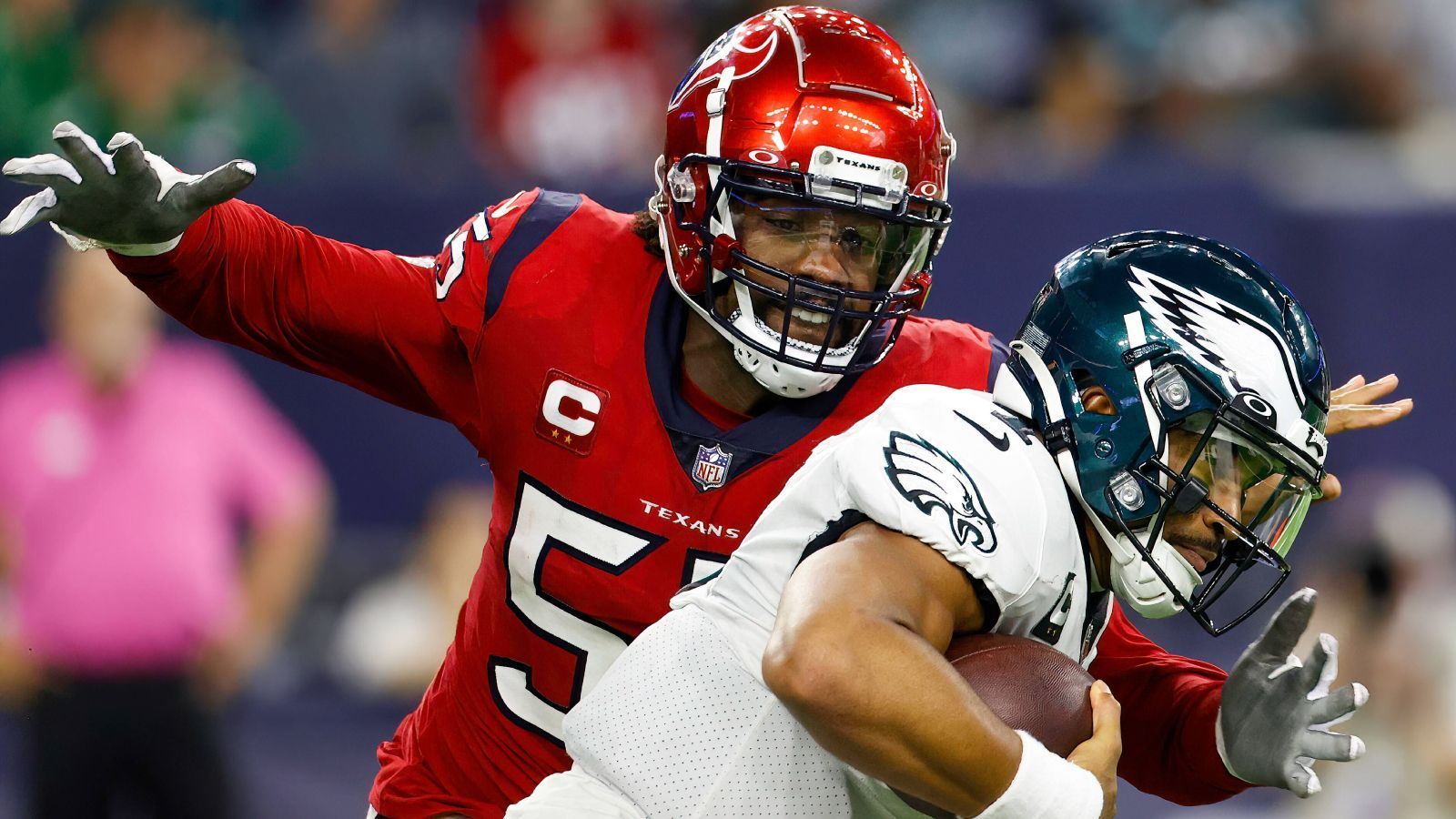 
                <strong>Jerry Hughes (Houston Texans)</strong><br>
                Statistiken von Jerry Hughes im Vergleich zu Khalil Mack (Los Angeles Chargers):&#x2022; Sacks: 8 - 7<br>&#x2022; Tackles for Loss: 9 - 9<br>&#x2022; Forcierte Turnover: 2 - 2<br>
              