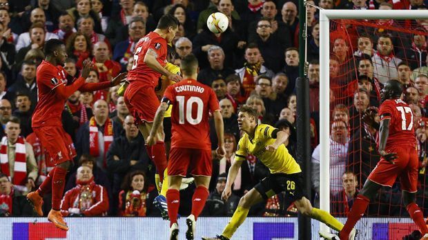 
                <strong>FC Liverpool gegen Borussia Dortmund 4:3</strong><br>
                Beispiel 5: Der bisherige Höhepunkt der Mentalitätsmonster - das jetzt schon legendäre 4:3 im Viertelfinal-Rückspiel der Europa League gegen Borussia Dortmund. Dejan Lovren köpfte in der 91. Minute den Siegtreffer, den FC Liverpool in das Halbfinale und die Anfield Road in absolute Ekstase.
              