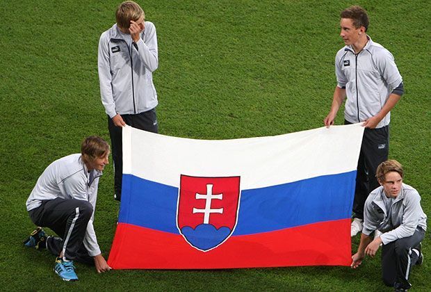 
                <strong>Slowakei</strong><br>
                Auch die Slowakei siegte in jedem Match. In Gruppe C ist das Team damit einsame Spitze, sogar vor einem ehemaligen Weltmeister.
              