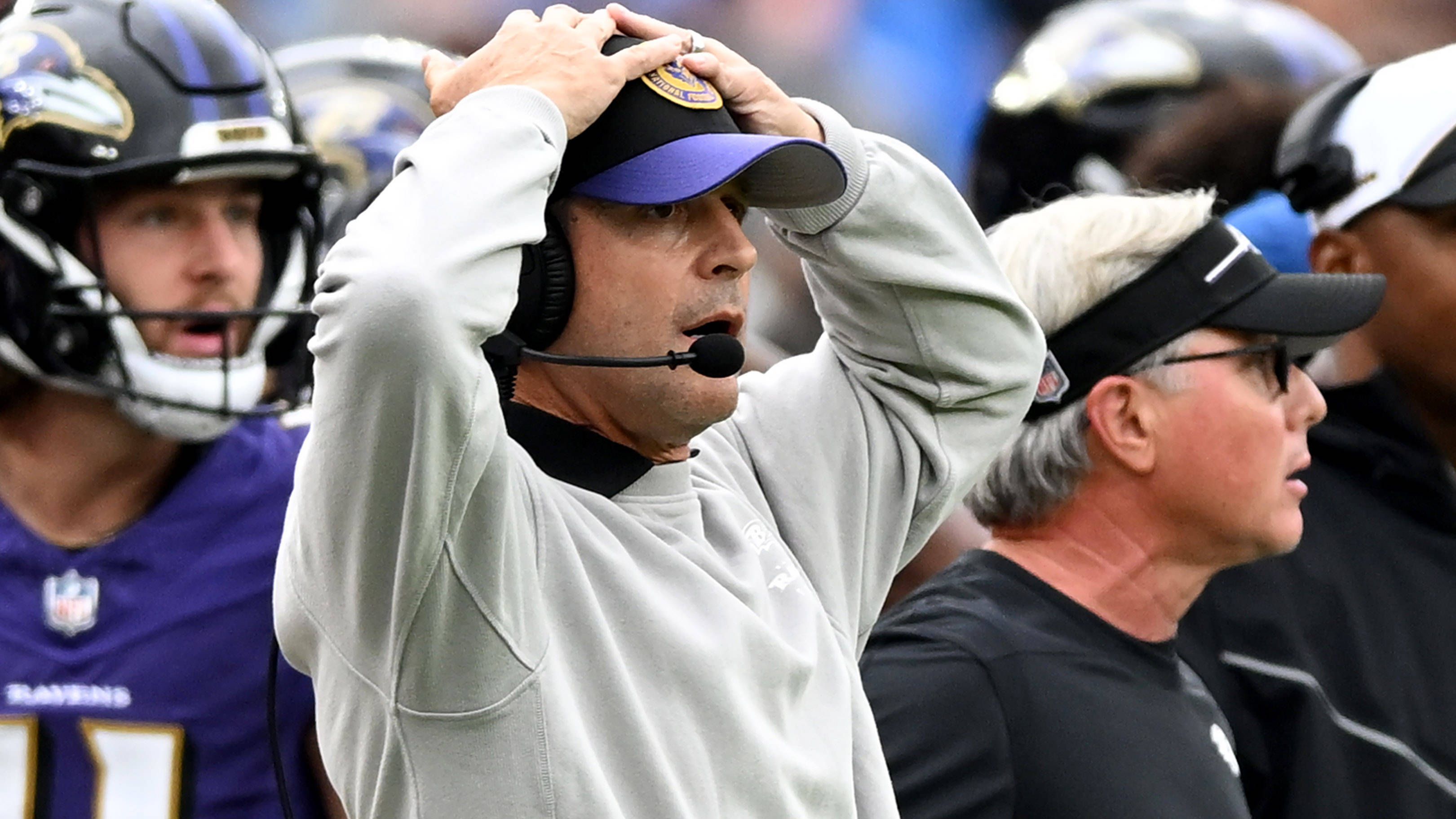 <strong>Verlierer: John Harbaugh (Baltimore Ravens)</strong><br>Womöglich tritt John Harbaugh, Head Coach der Baltimore Ravens, erstmals in der ran-Geschichte in dieser Liste unter den Verlierern auf. Harbaugh ist bekannt dafür, gute Entscheidungen zu treffen und sich nur selten hinter's Licht führen zu lassen.