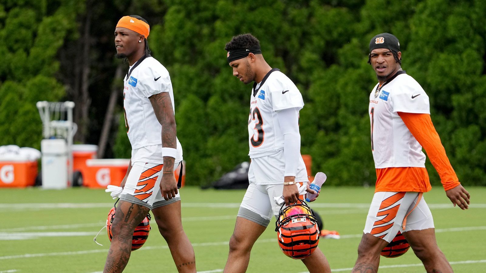 <strong>Cincinnati Bengals</strong><br>WR Ja'Marr Chase<br>WR Tee Higgins<br>SR Tyler Boyd<br>LT Orlando Brown Jr.<br>LG Cordell Volson<br>C Ted Karras<br>RG Alex Cappa<br>RT Jonah Williams<br>TE Irv Smith<br>QB Joe Burrow<br>RB Joe Mixon